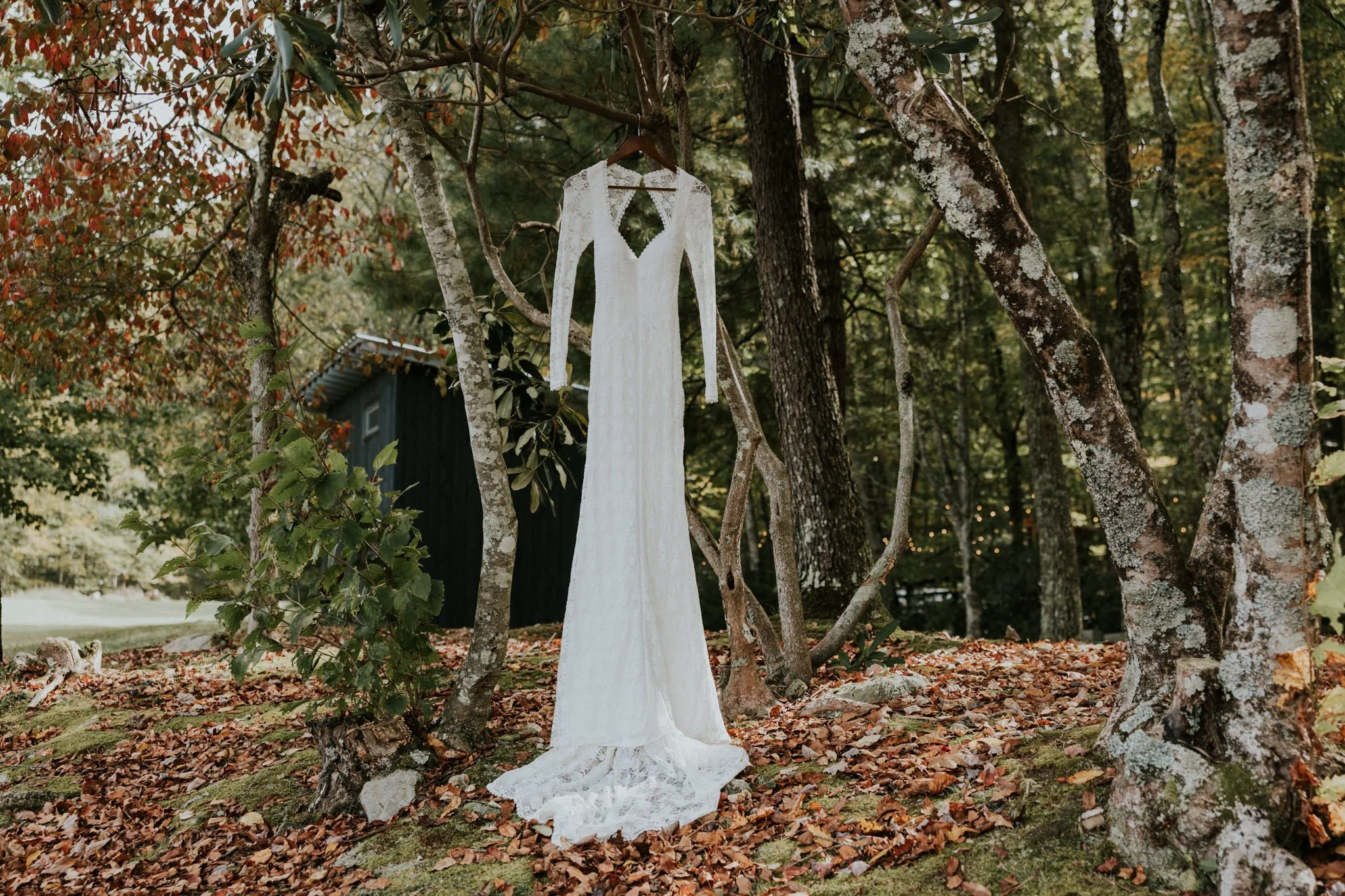 glamping-retro-erwin-tennessee-camping-outdoor-adventurous-venue-fall-katy-sergent-photography-asheville-nc-north-carolina-10.jpg