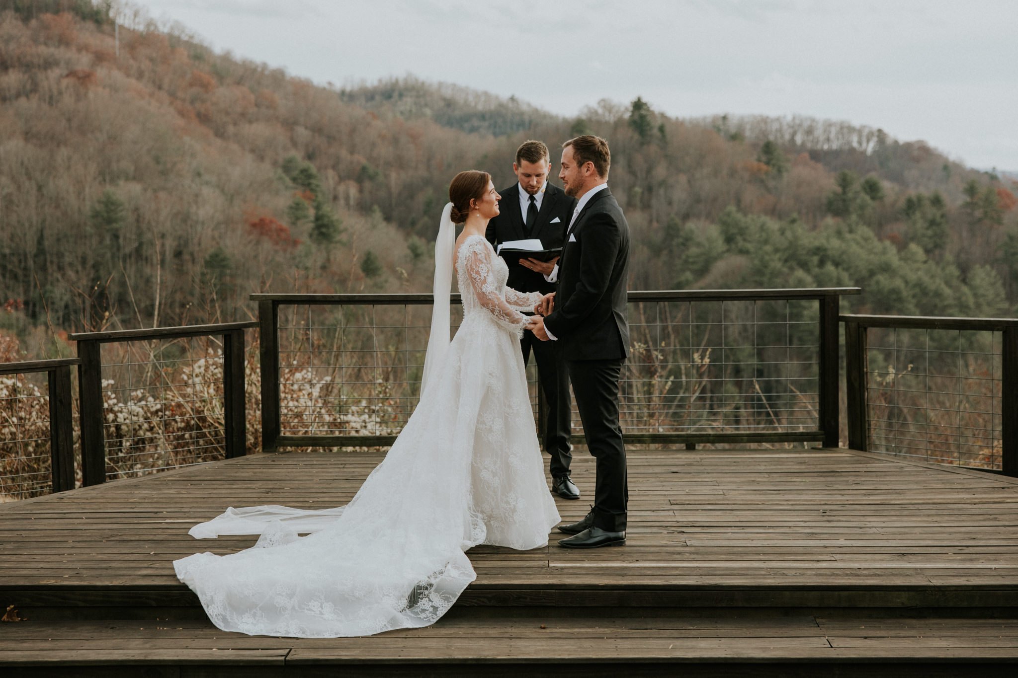 sugar-hollow-retreat-fall-wedding-butler-tennessee-boone-north-carolina-smoky-mountain-katy-sergent-photography-60.jpg