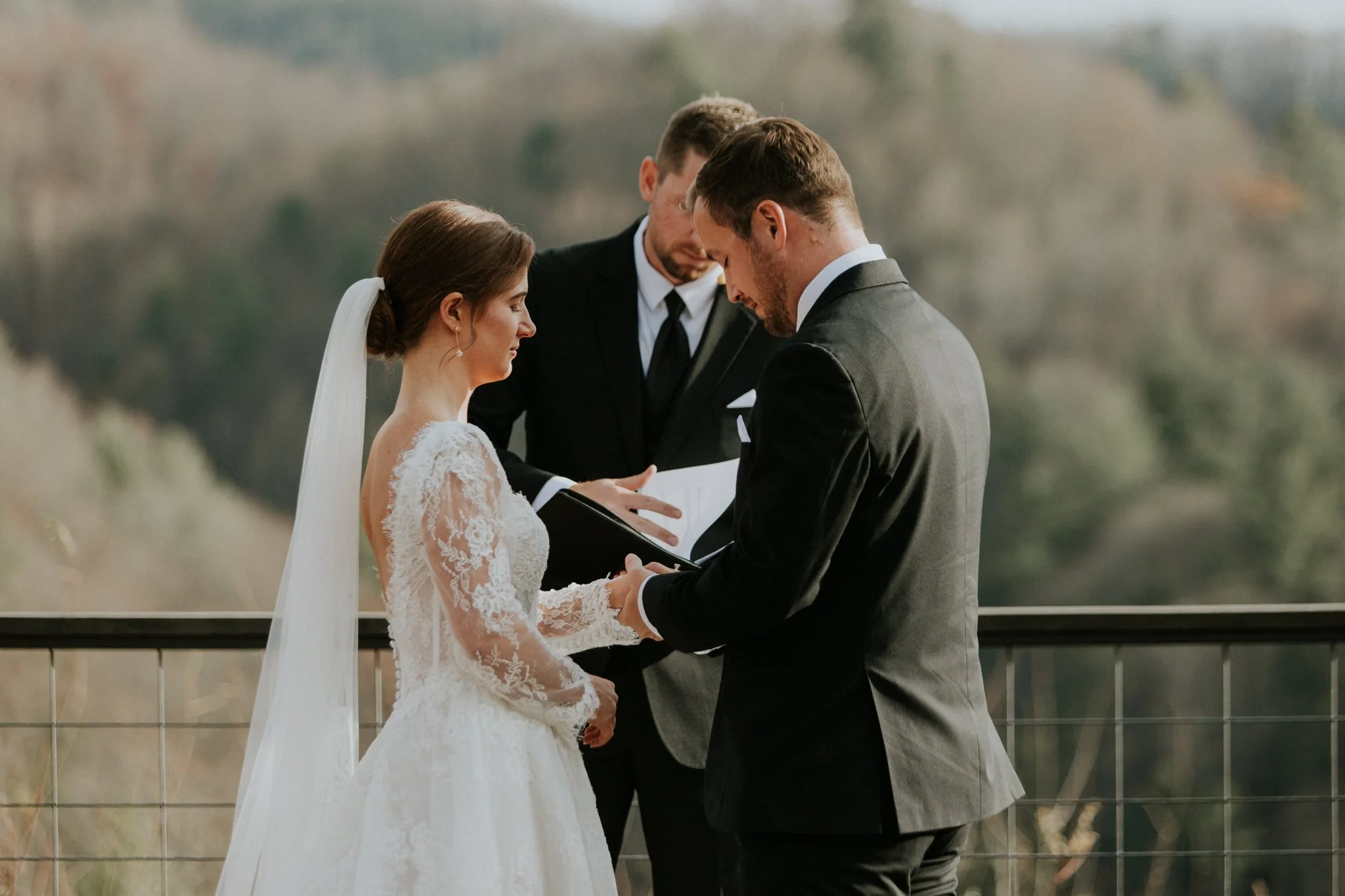 sugar-hollow-retreat-fall-wedding-butler-tennessee-boone-north-carolina-smoky-mountain-katy-sergent-photography-66.jpg