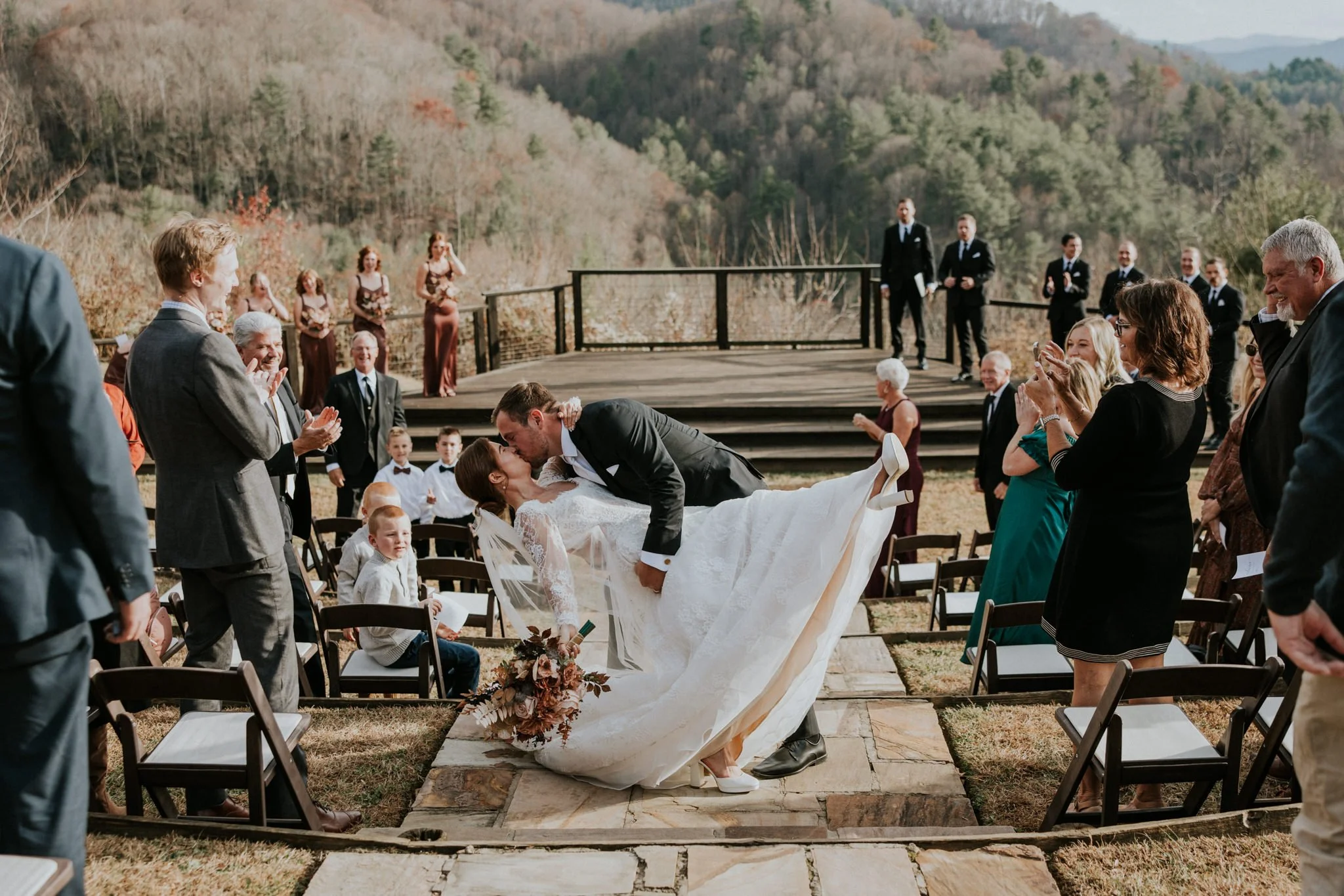 sugar-hollow-retreat-fall-wedding-butler-tennessee-boone-north-carolina-smoky-mountain-katy-sergent-photography-71.jpg