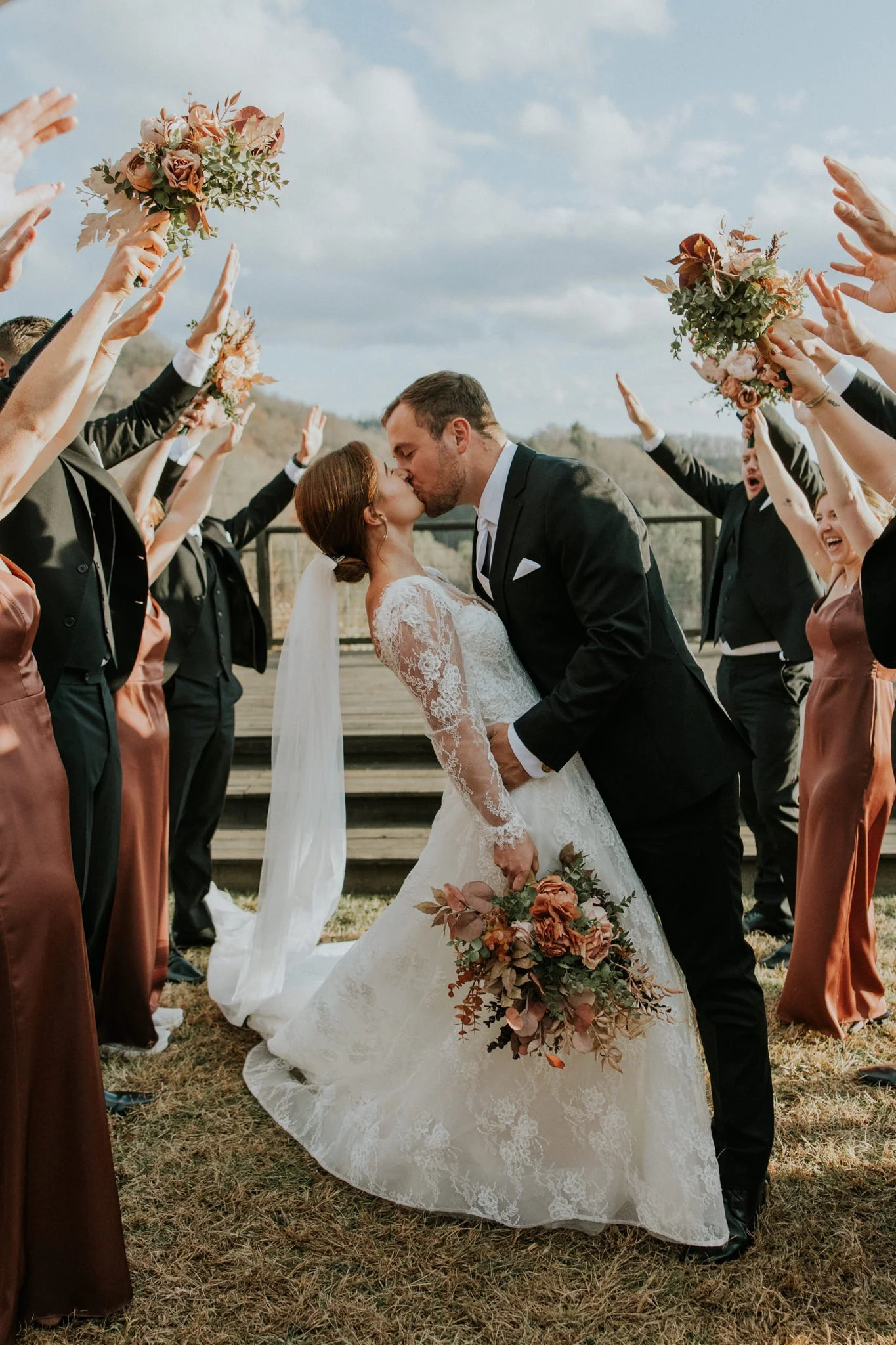 sugar-hollow-retreat-fall-wedding-butler-tennessee-boone-north-carolina-smoky-mountain-katy-sergent-photography-77.jpg