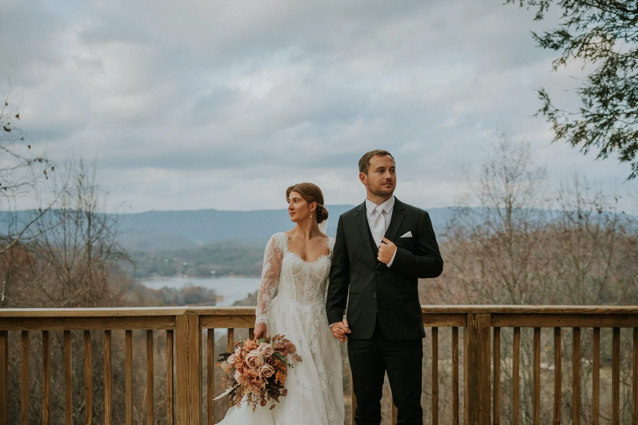 sugar-hollow-retreat-fall-wedding-butler-tennessee-boone-north-carolina-smoky-mountain-katy-sergent-photography-80.jpg
