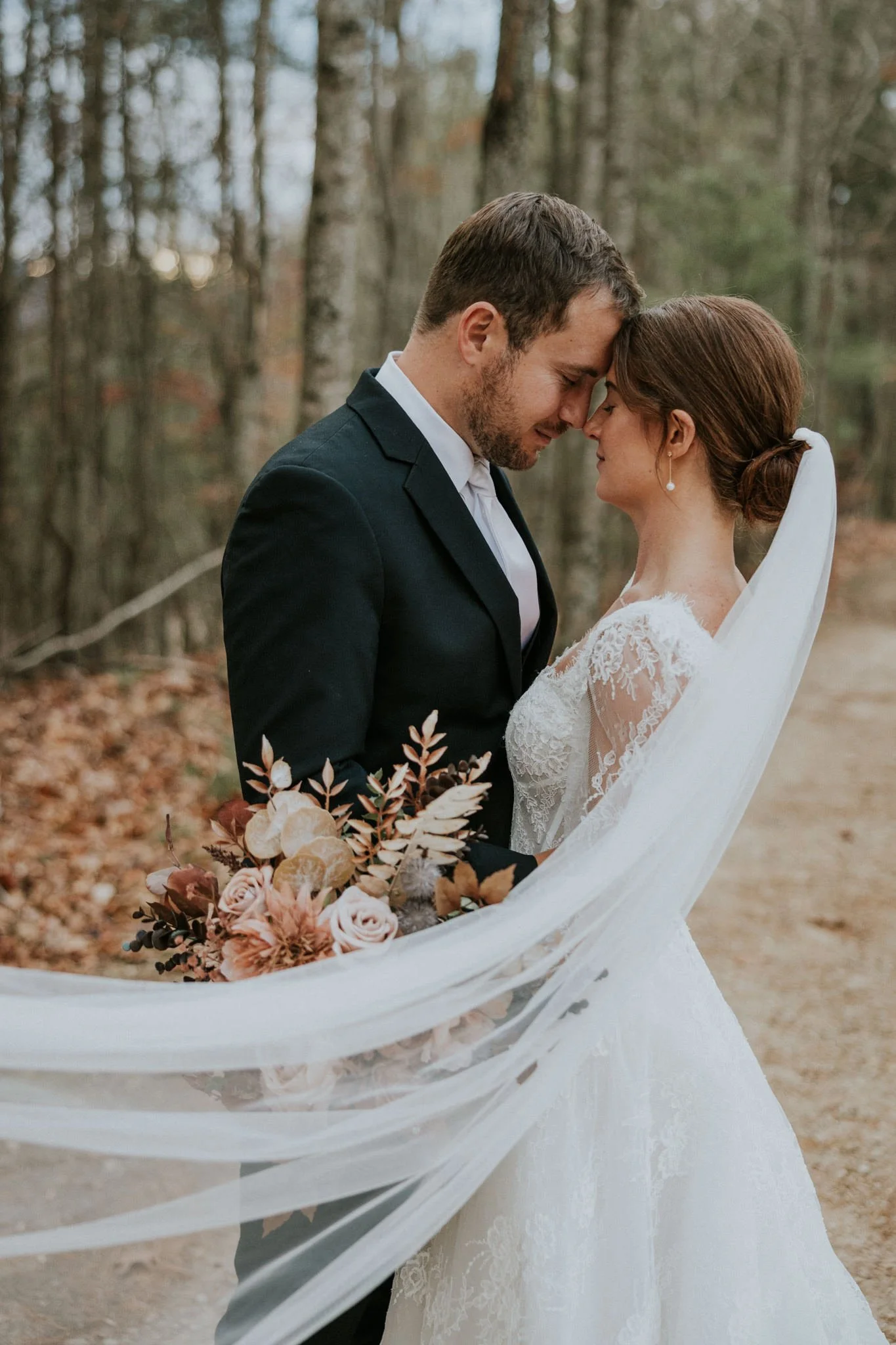 sugar-hollow-retreat-fall-wedding-butler-tennessee-boone-north-carolina-smoky-mountain-katy-sergent-photography-81.jpg
