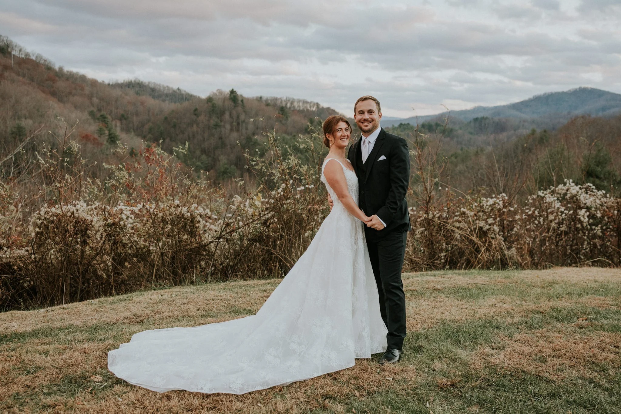 sugar-hollow-retreat-fall-wedding-butler-tennessee-boone-north-carolina-smoky-mountain-katy-sergent-photography-88.jpg