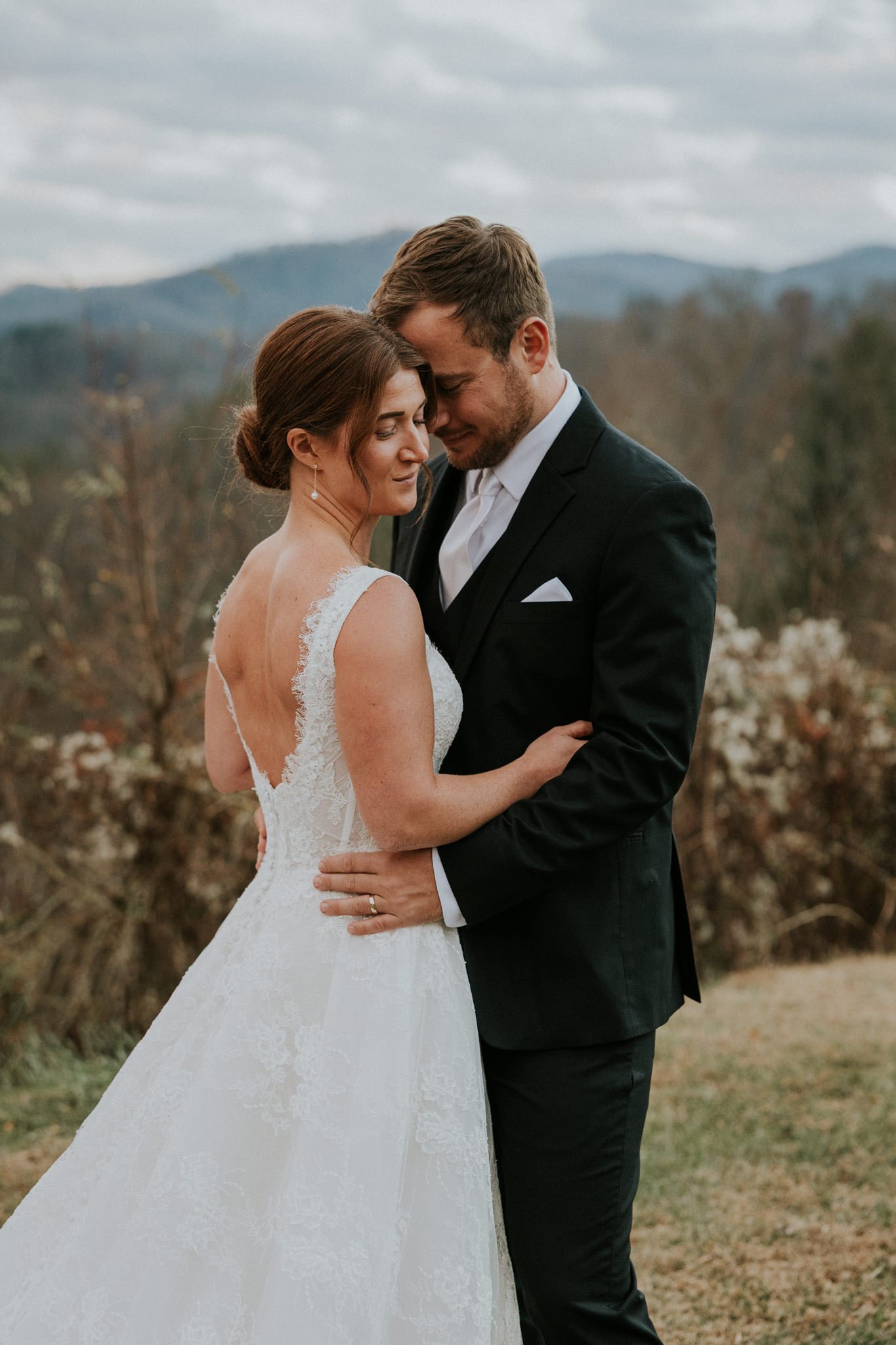 sugar-hollow-retreat-fall-wedding-butler-tennessee-boone-north-carolina-smoky-mountain-katy-sergent-photography-89.jpg