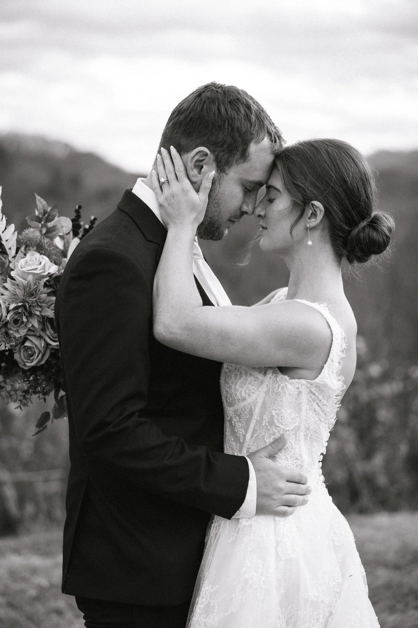 sugar-hollow-retreat-fall-wedding-butler-tennessee-boone-north-carolina-smoky-mountain-katy-sergent-photography-95.jpg