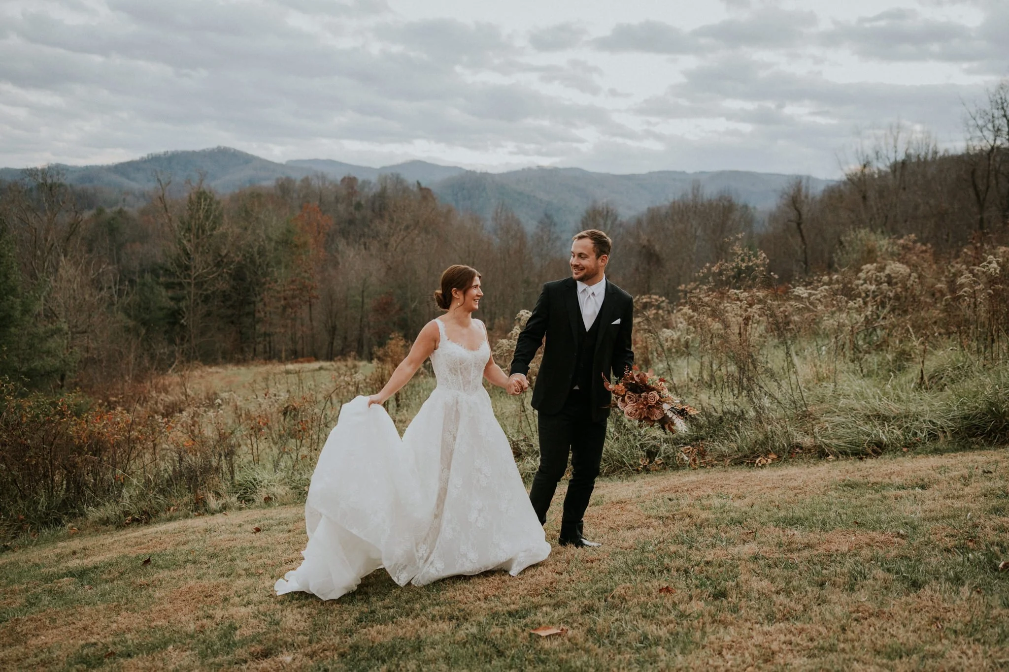 sugar-hollow-retreat-fall-wedding-butler-tennessee-boone-north-carolina-smoky-mountain-katy-sergent-photography-98.jpg