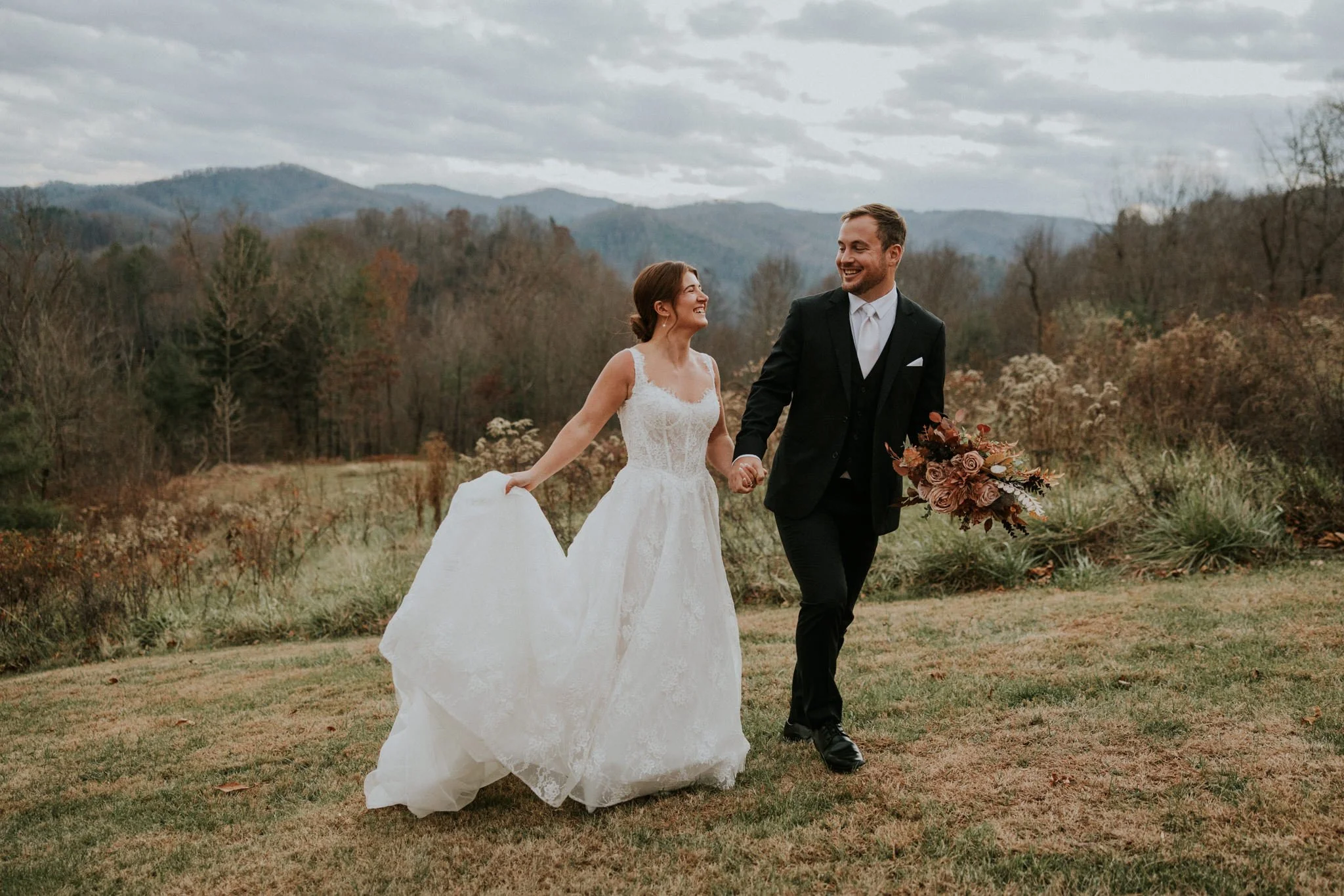 sugar-hollow-retreat-fall-wedding-butler-tennessee-boone-north-carolina-smoky-mountain-katy-sergent-photography-99.jpg