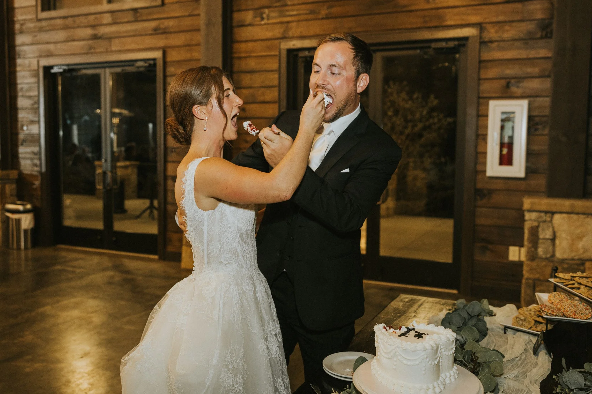 sugar-hollow-retreat-fall-wedding-butler-tennessee-boone-north-carolina-smoky-mountain-katy-sergent-photography-113.jpg