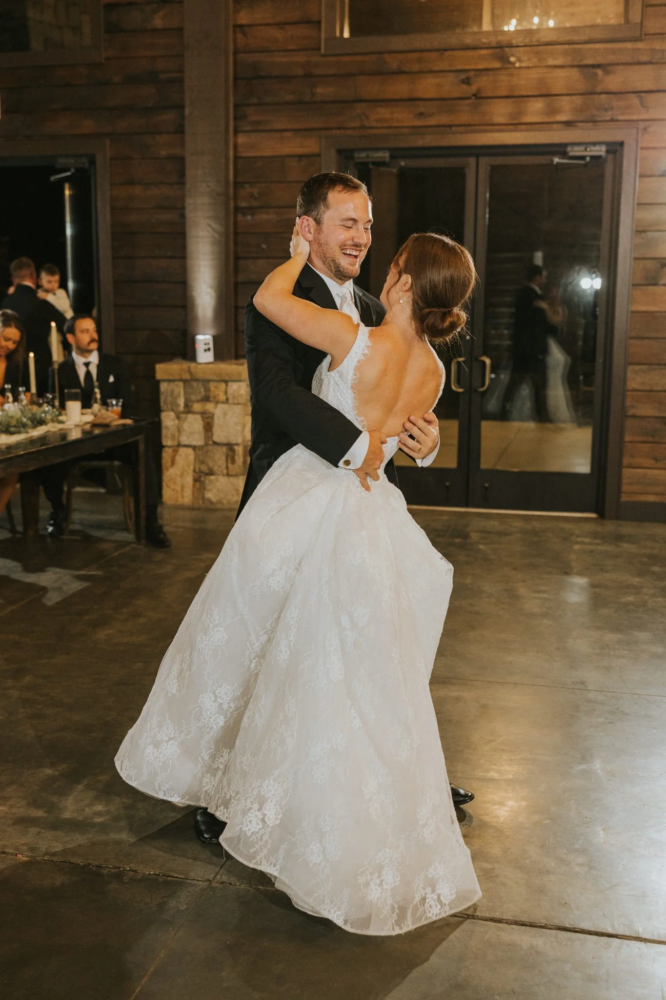 sugar-hollow-retreat-fall-wedding-butler-tennessee-boone-north-carolina-smoky-mountain-katy-sergent-photography-120.jpg