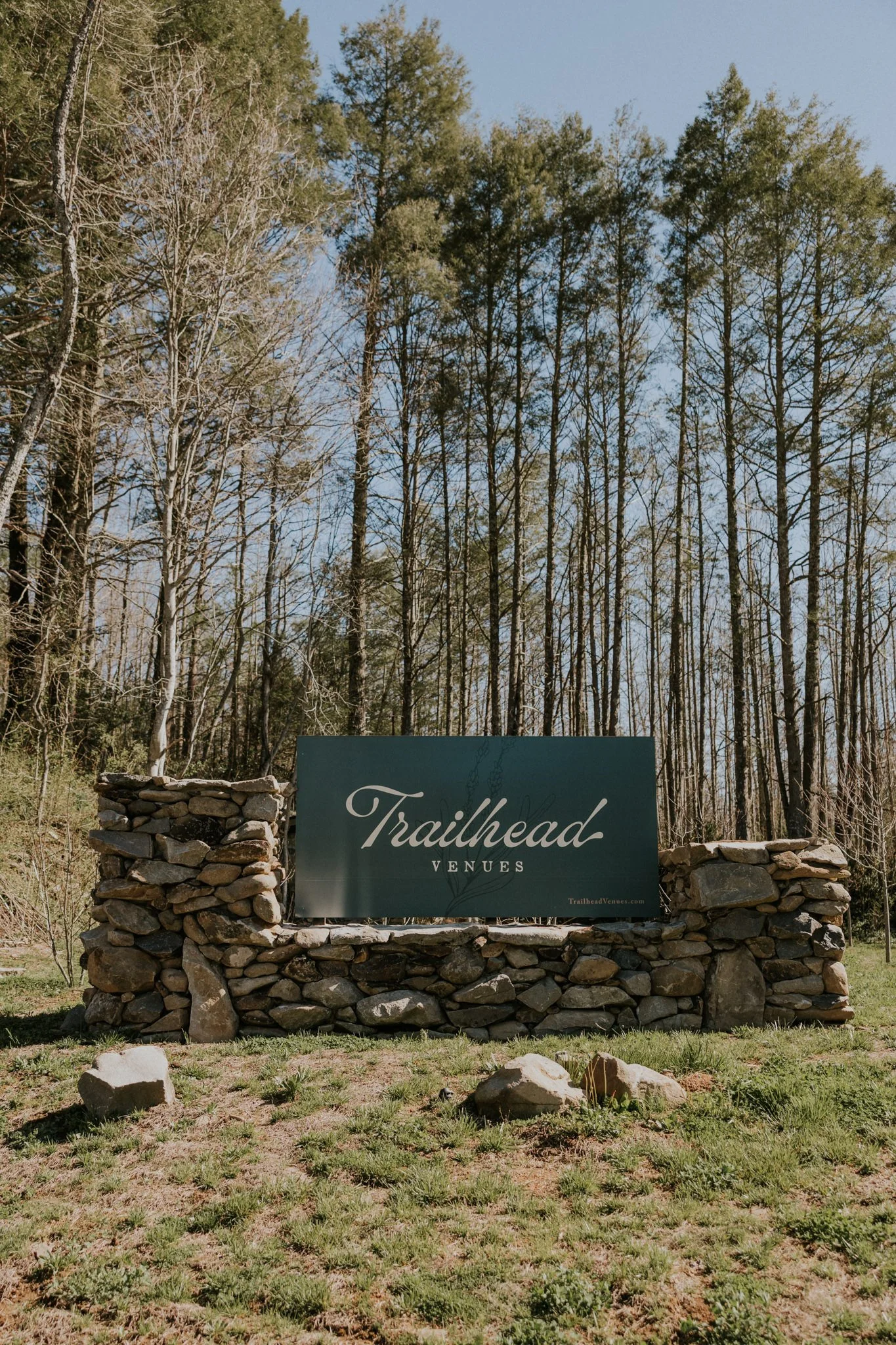 trailhead-venues-cosby-tennessee-great-smoky-mountains-tennessee-luxury-wedding-venue-gatlinburg-pigeon-forge-katy-sergent-photography-1.jpg