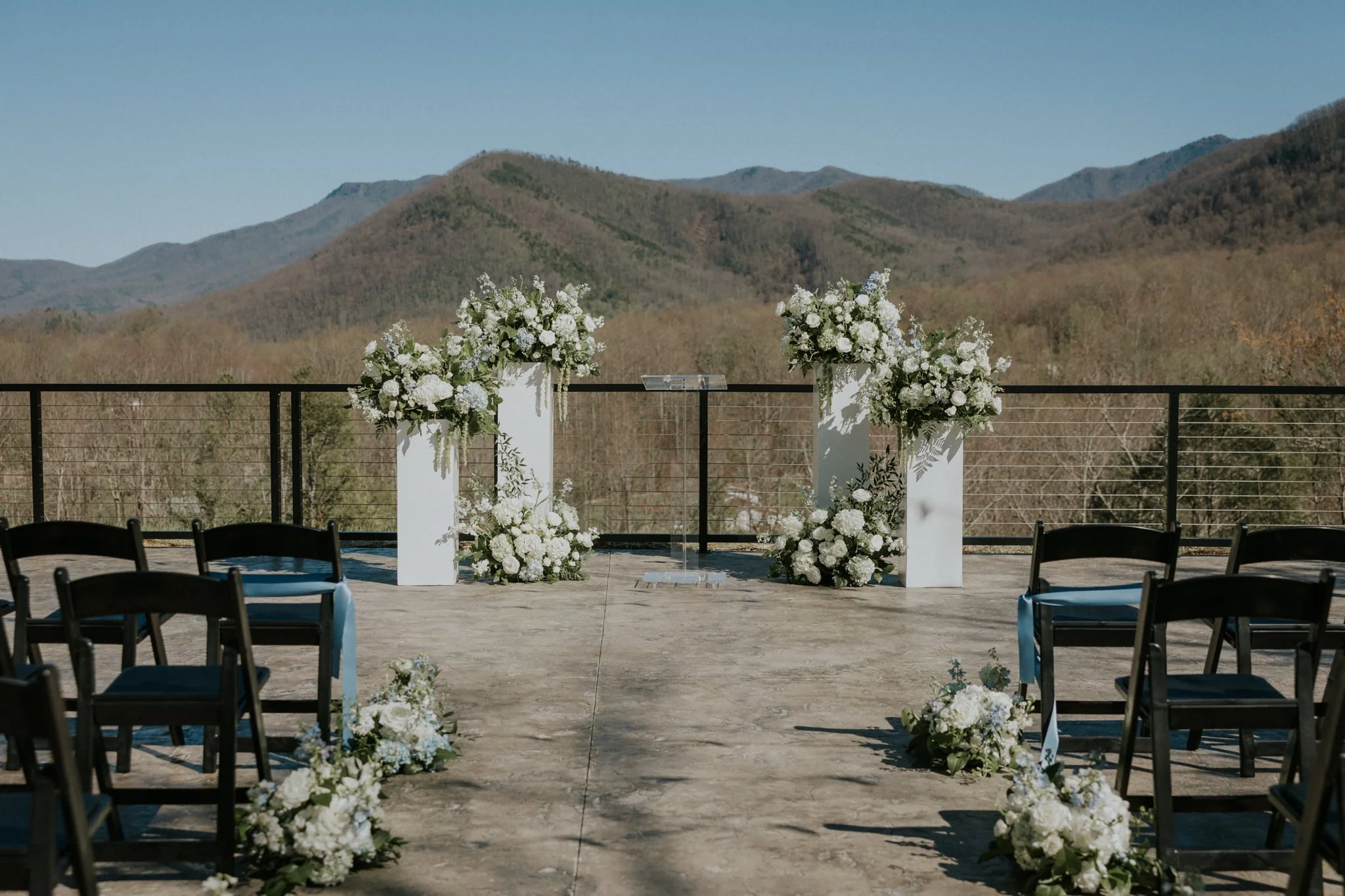 trailhead-venues-cosby-tennessee-great-smoky-mountains-tennessee-luxury-wedding-venue-gatlinburg-pigeon-forge-katy-sergent-photography-58.jpg