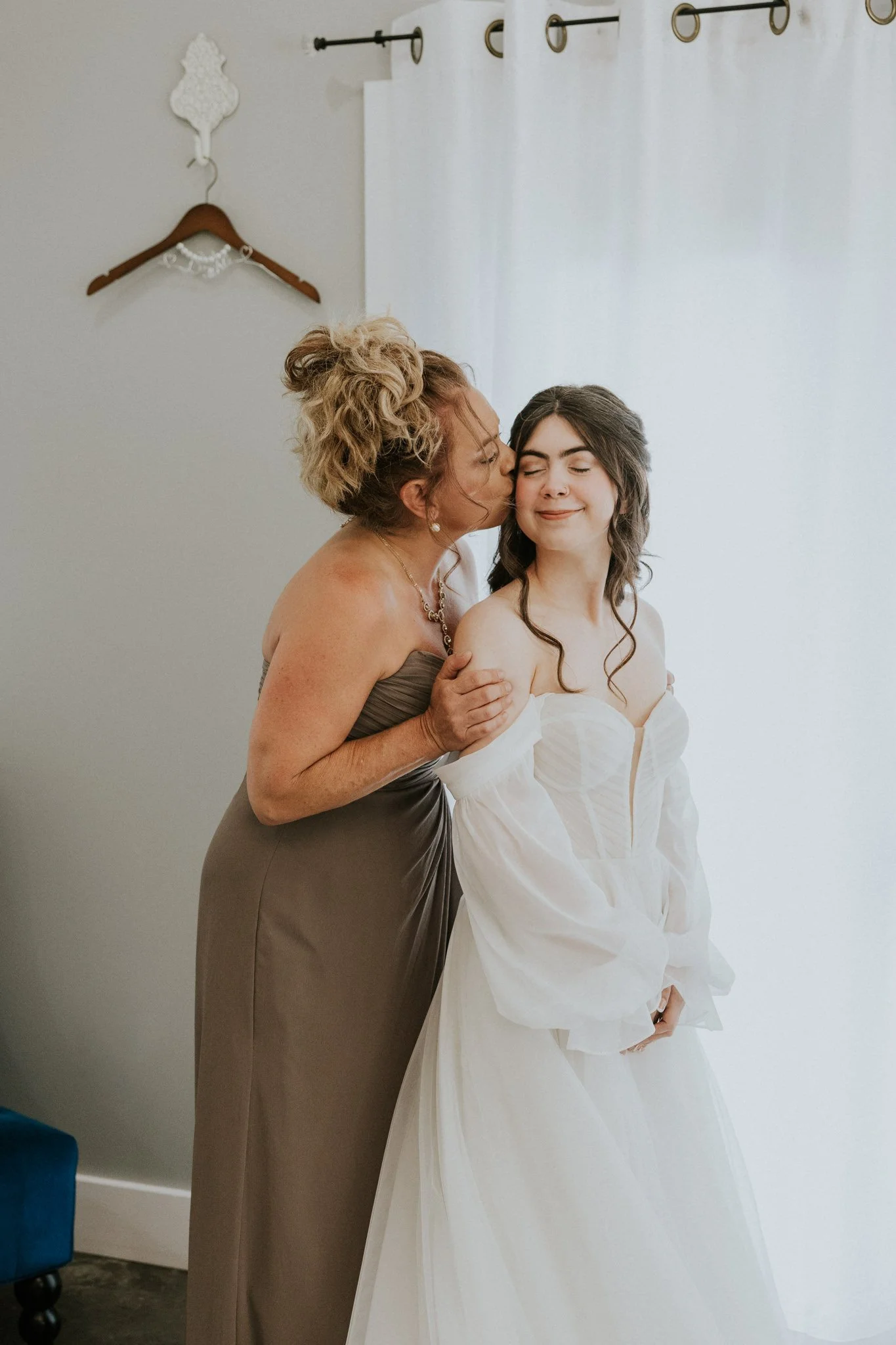 greenwood-oaks-farm-wildflower-garden-summer-wedding-afton-tennessee-greeneville-tn-katy-sergent-photography-25.jpg