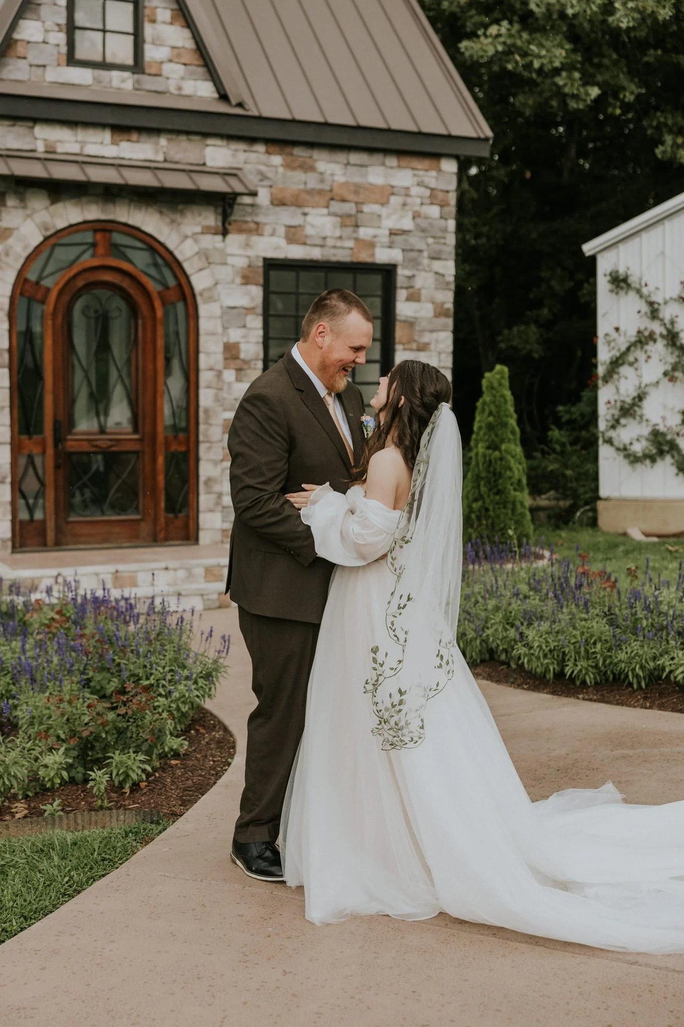 greenwood-oaks-farm-wildflower-garden-summer-wedding-afton-tennessee-greeneville-tn-katy-sergent-photography-40.jpg