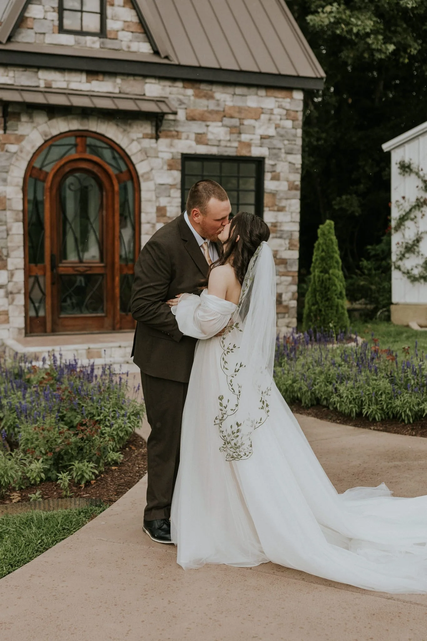 greenwood-oaks-farm-wildflower-garden-summer-wedding-afton-tennessee-greeneville-tn-katy-sergent-photography-41.jpg