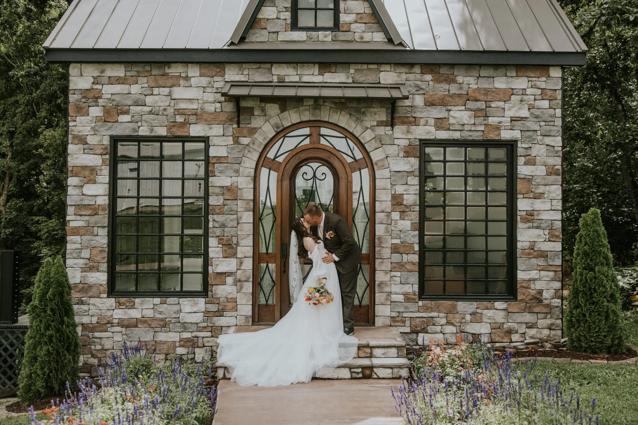 greenwood-oaks-farm-wildflower-garden-summer-wedding-afton-tennessee-greeneville-tn-katy-sergent-photography-110.jpg