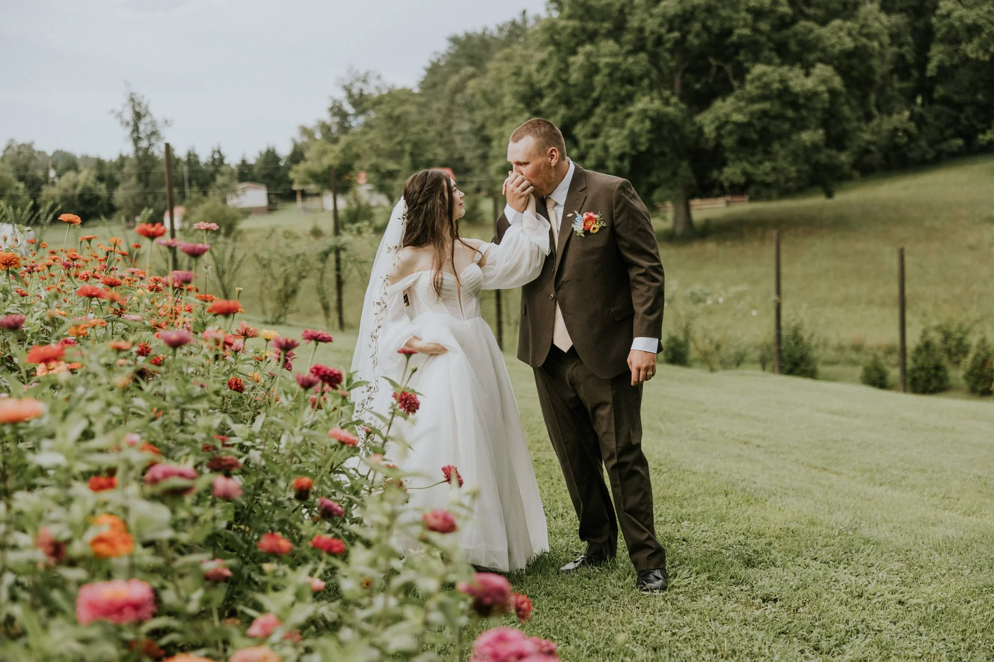 greenwood-oaks-farm-wildflower-garden-summer-wedding-afton-tennessee-greeneville-tn-katy-sergent-photography-125.jpg