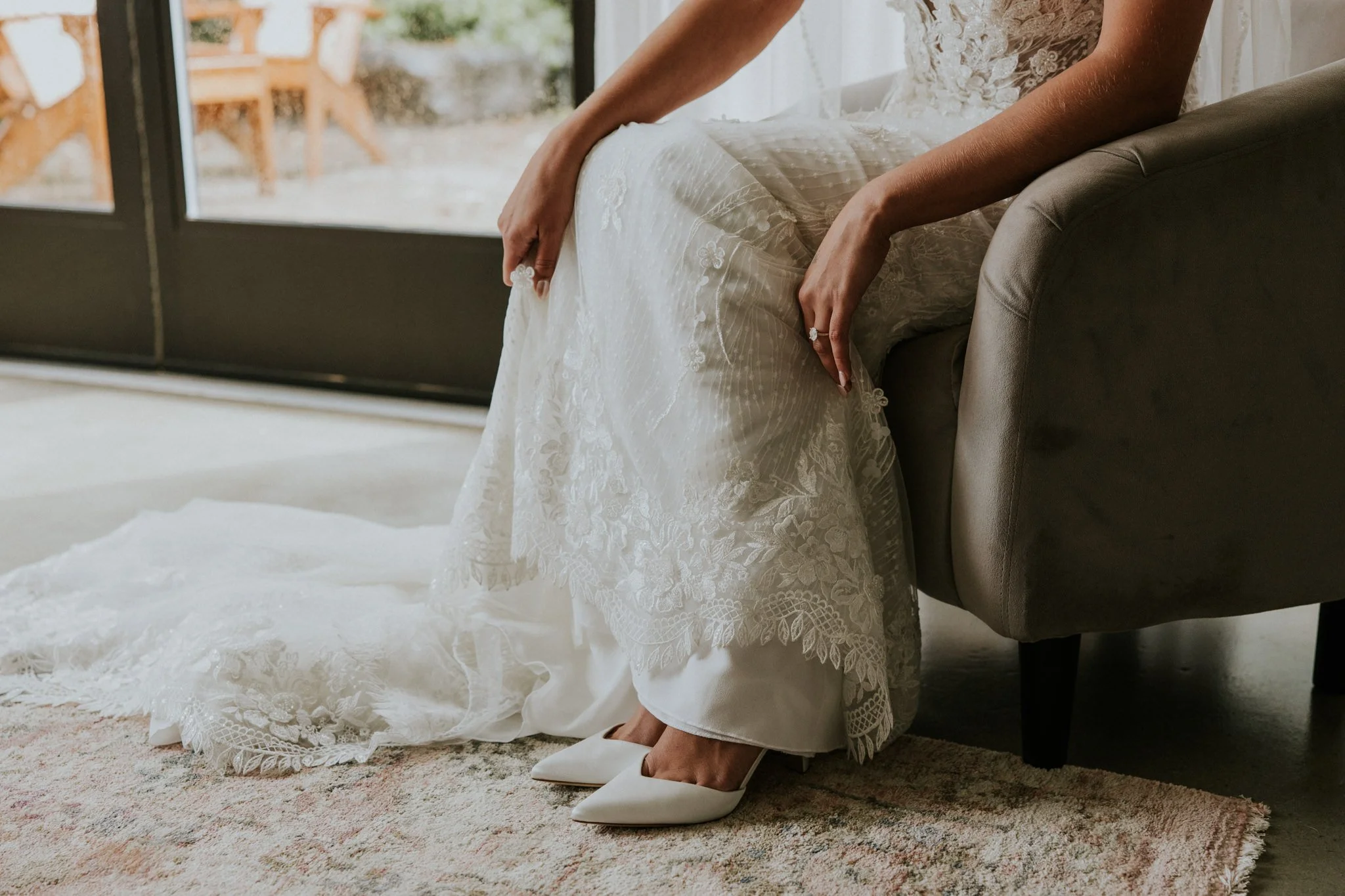 waterstone-venue-johnson-city-tennessee-boho-wedding-katy-sergent-photography-20.jpg