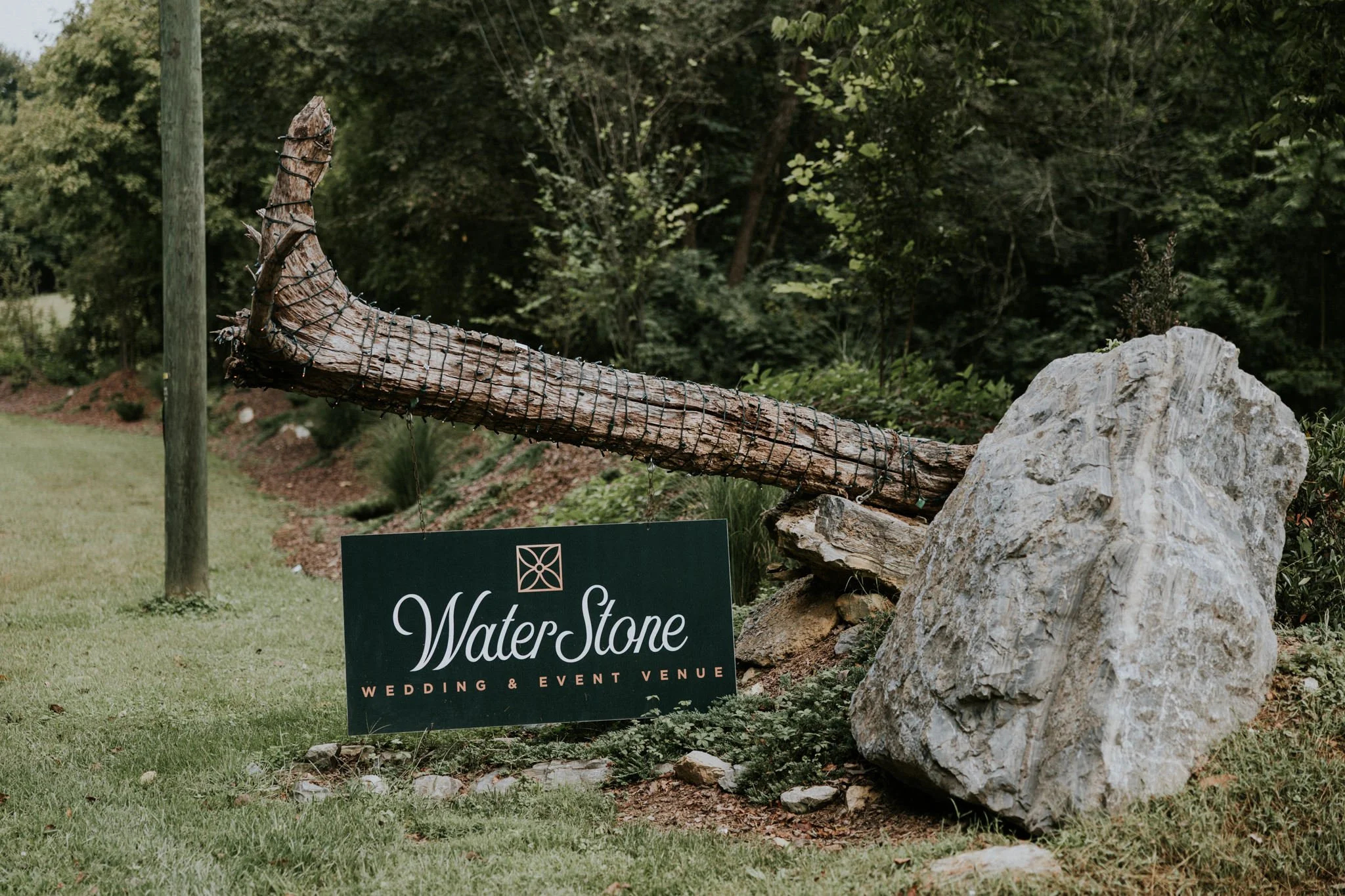 waterstone-venue-johnson-city-tennessee-boho-wedding-katy-sergent-photography-1.jpg