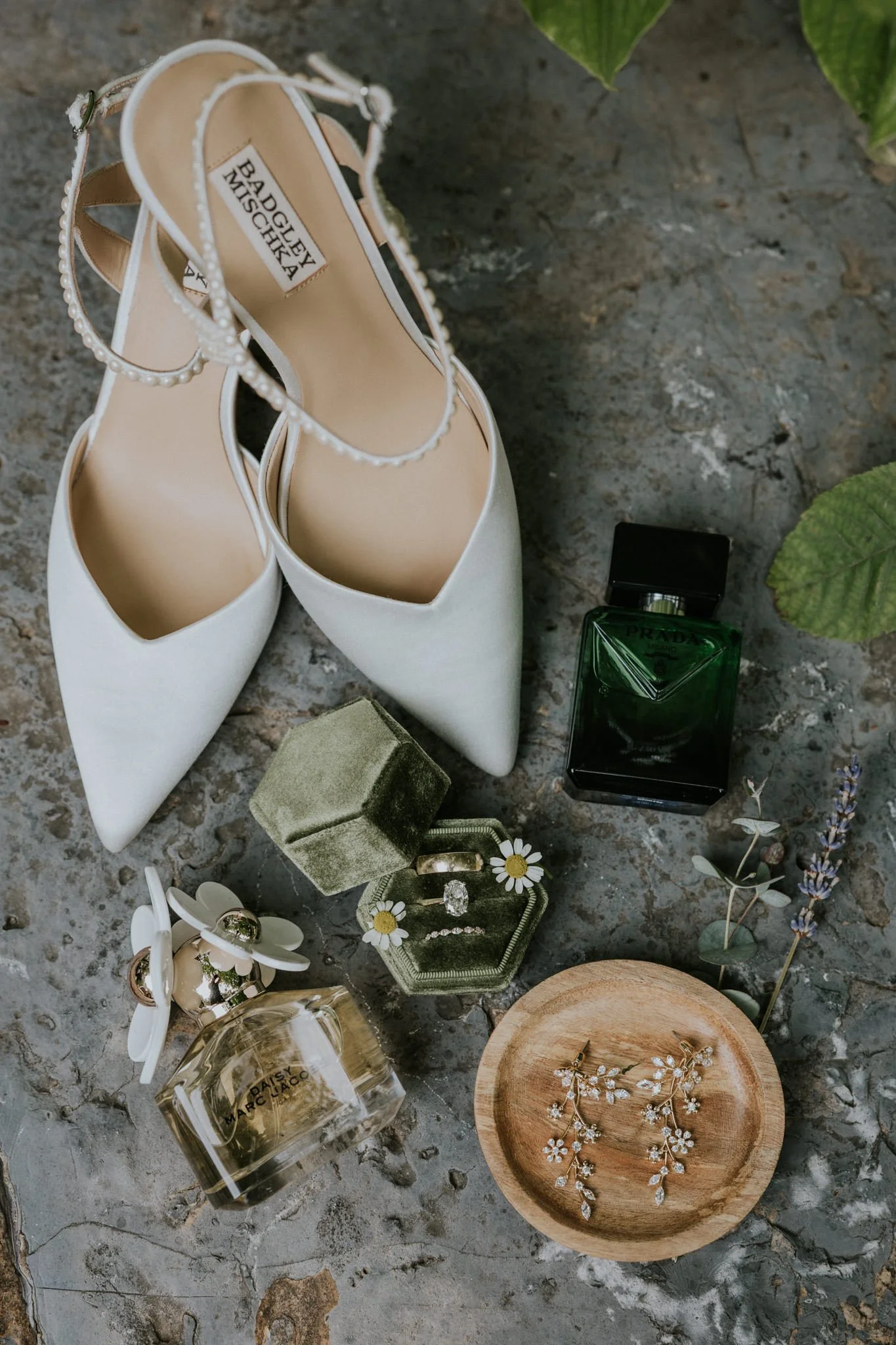 waterstone-venue-johnson-city-tennessee-boho-wedding-katy-sergent-photography-6.jpg