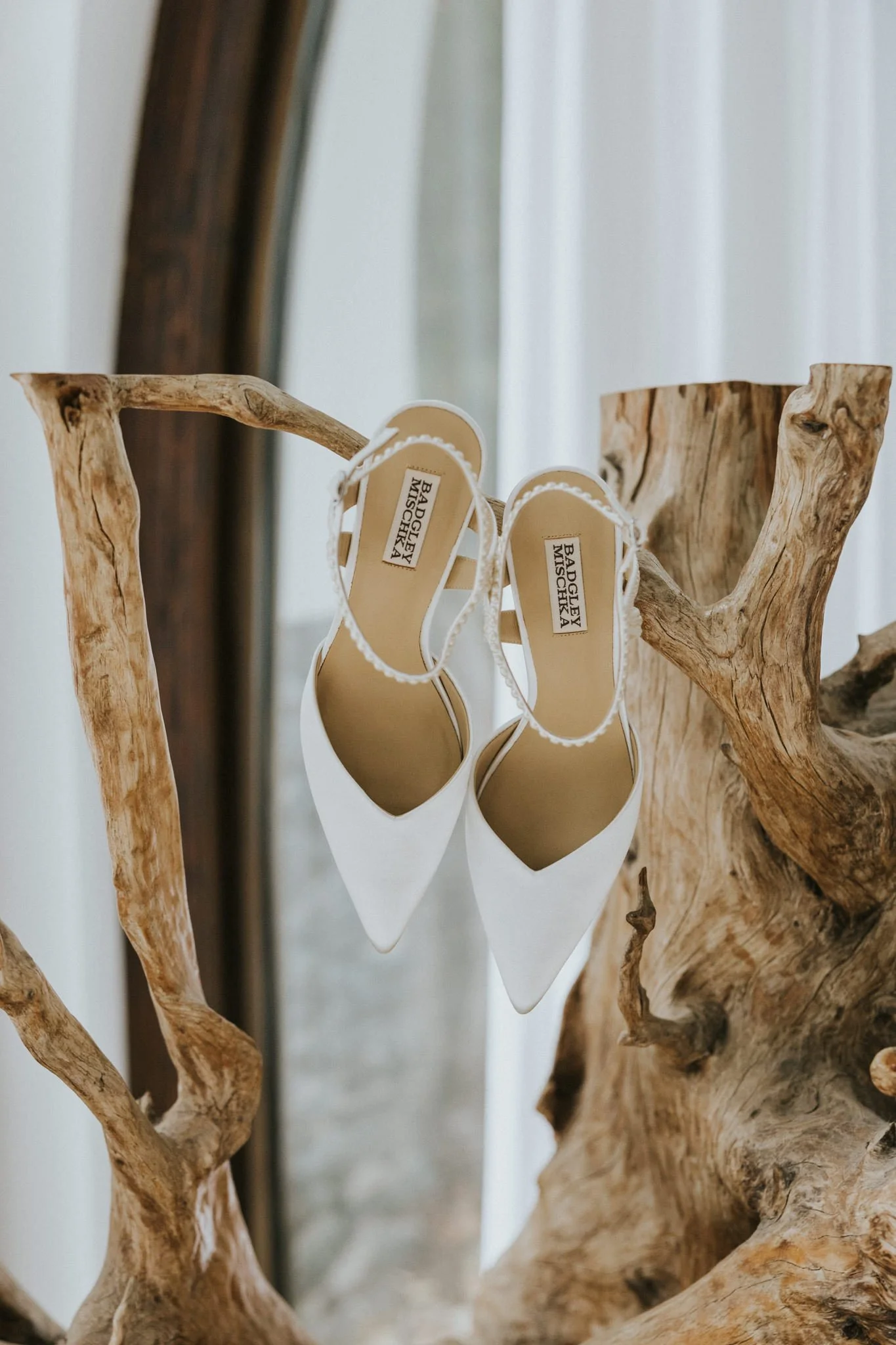 waterstone-venue-johnson-city-tennessee-boho-wedding-katy-sergent-photography-11.jpg