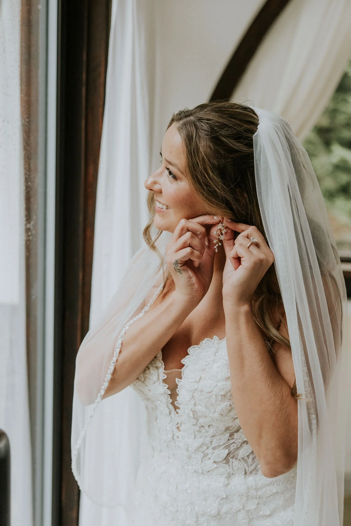waterstone-venue-johnson-city-tennessee-boho-wedding-katy-sergent-photography-18.jpg