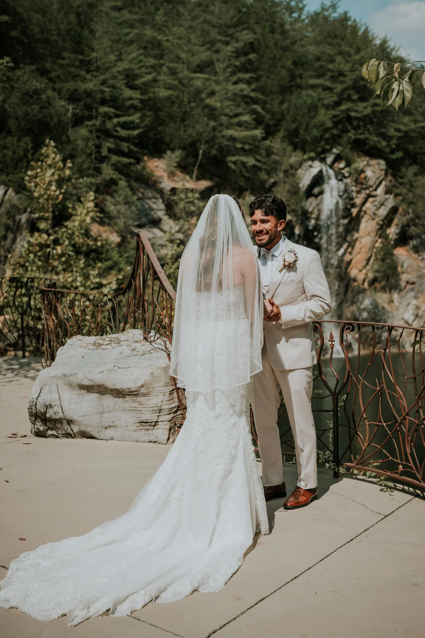 waterstone-venue-johnson-city-tennessee-boho-wedding-katy-sergent-photography-37.jpg