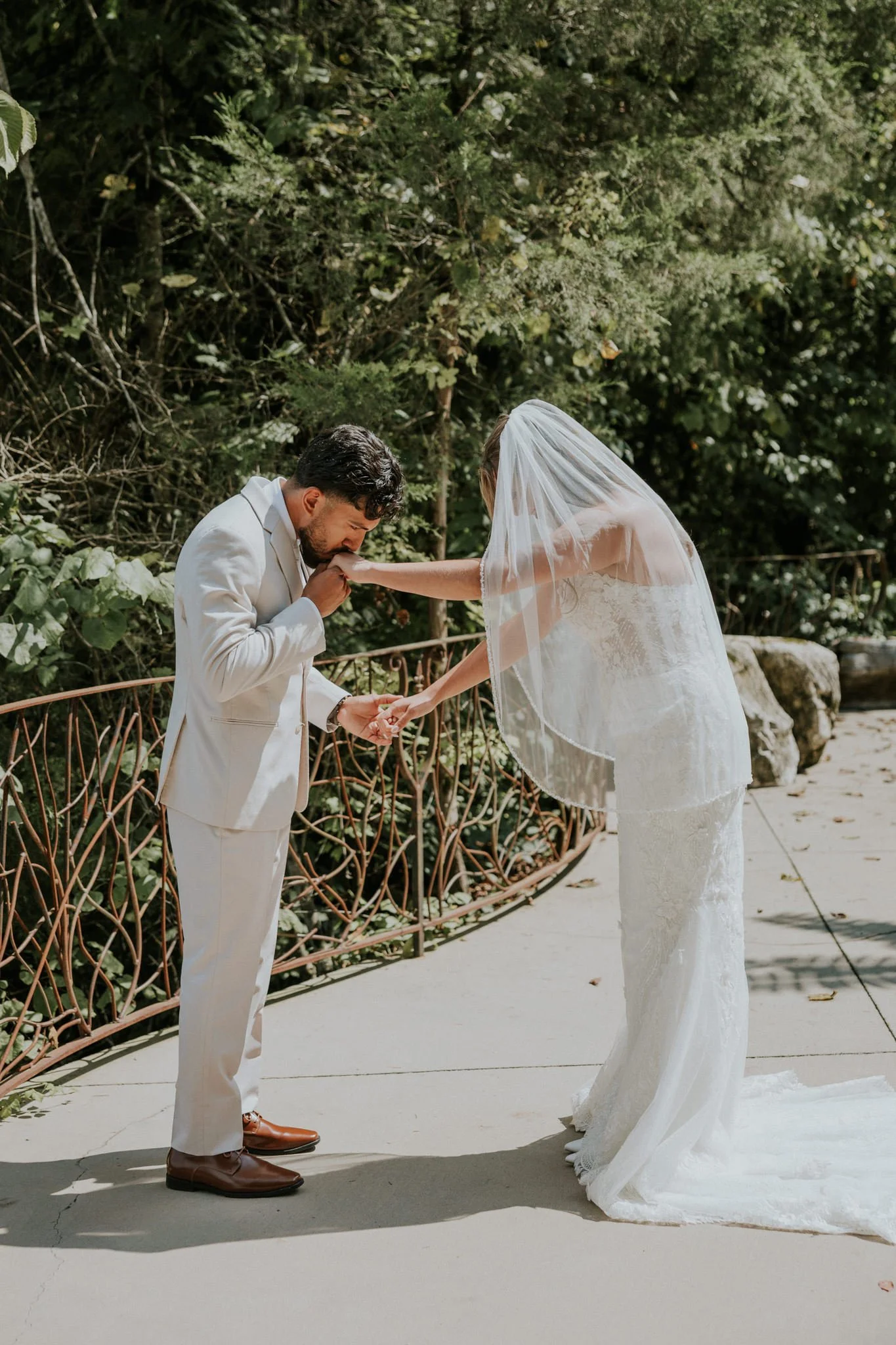 waterstone-venue-johnson-city-tennessee-boho-wedding-katy-sergent-photography-41.jpg