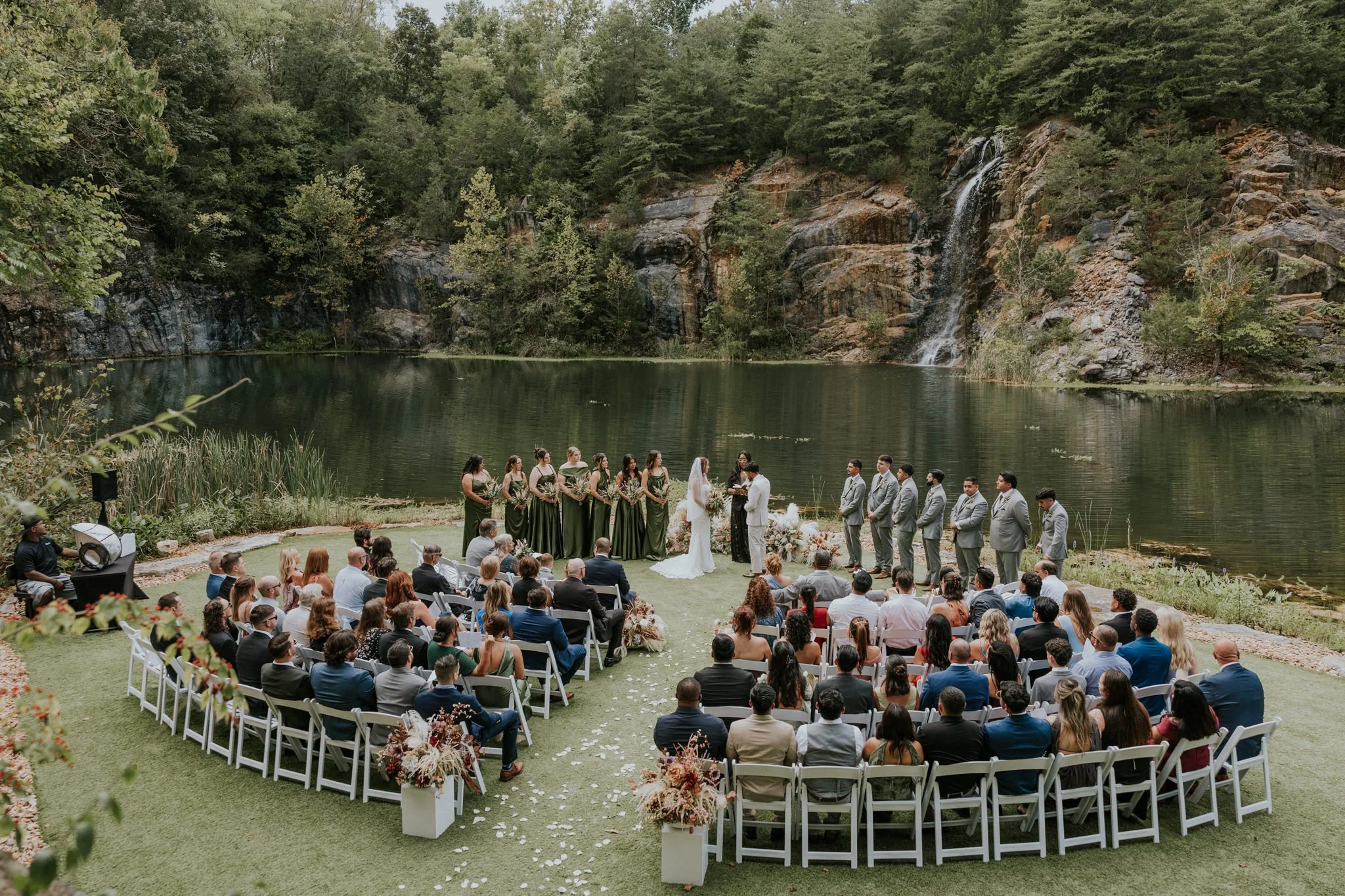 waterstone-venue-johnson-city-tennessee-boho-wedding-katy-sergent-photography-57.jpg