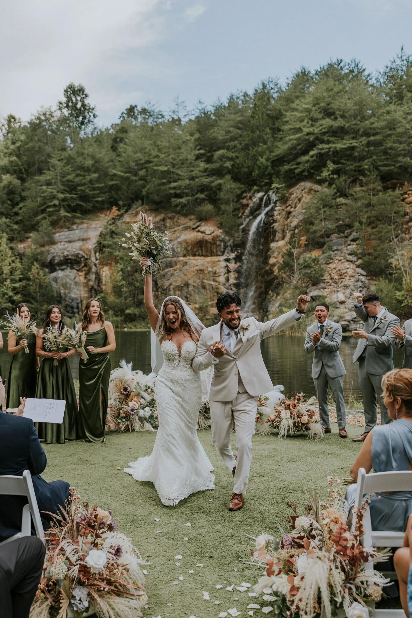 waterstone-venue-johnson-city-tennessee-boho-wedding-katy-sergent-photography-69.jpg