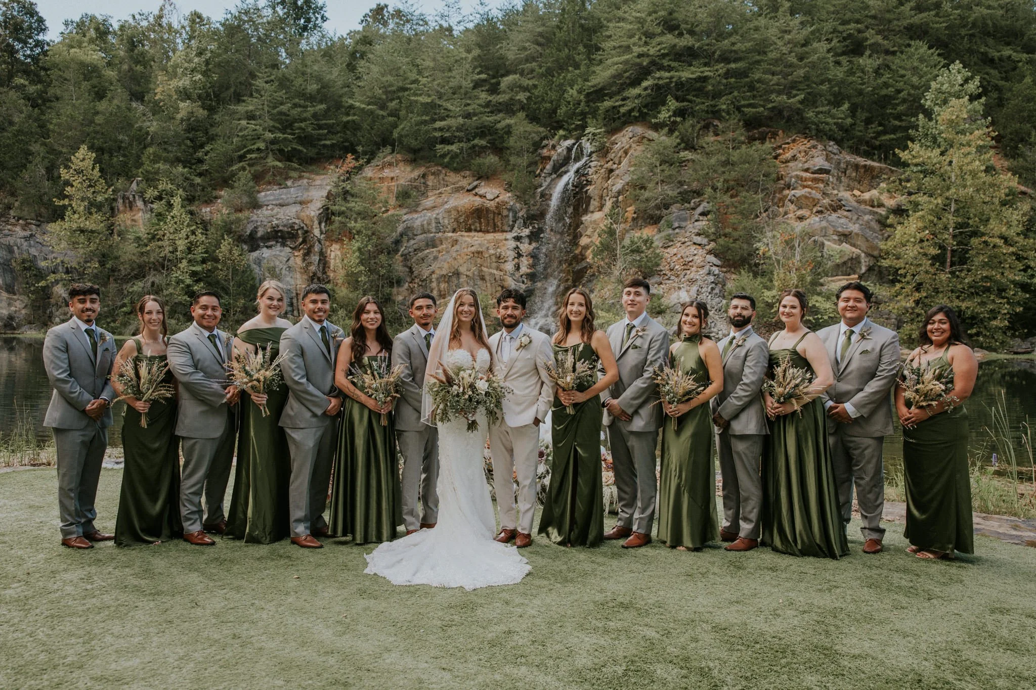waterstone-venue-johnson-city-tennessee-boho-wedding-katy-sergent-photography-74.jpg