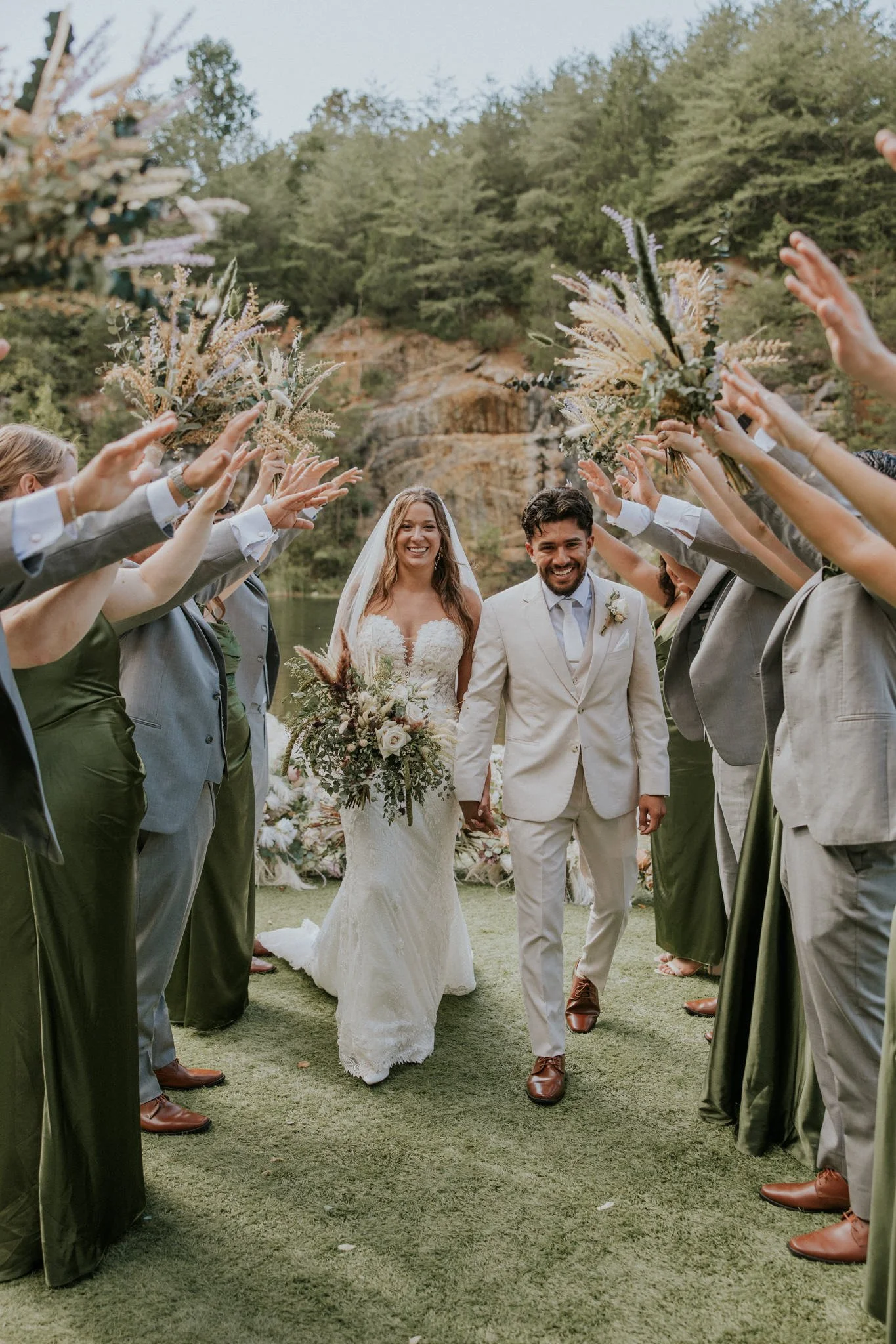 waterstone-venue-johnson-city-tennessee-boho-wedding-katy-sergent-photography-76.jpg