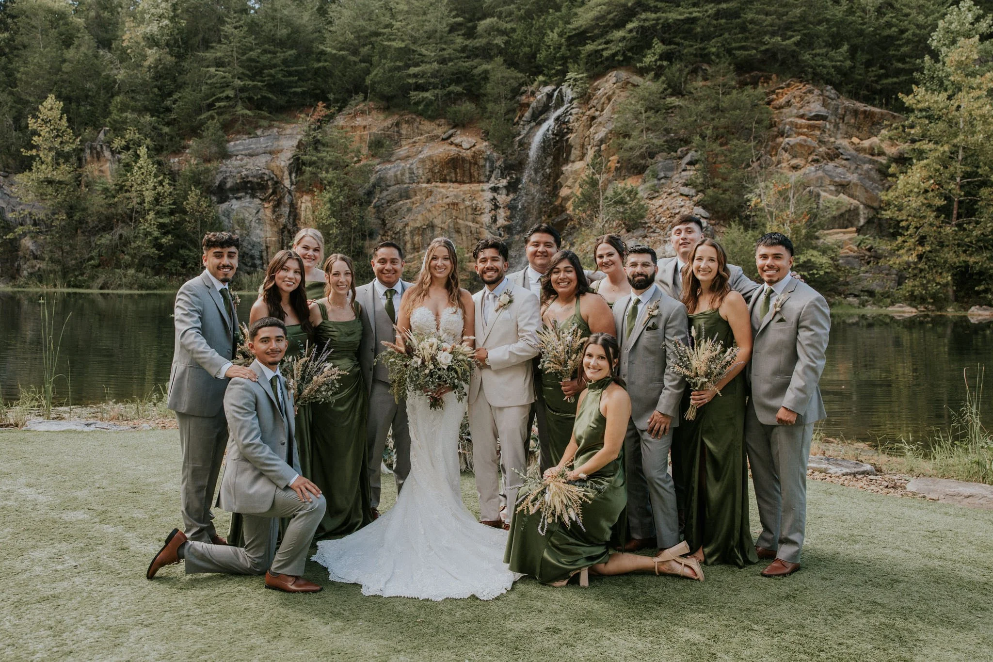 waterstone-venue-johnson-city-tennessee-boho-wedding-katy-sergent-photography-78.jpg