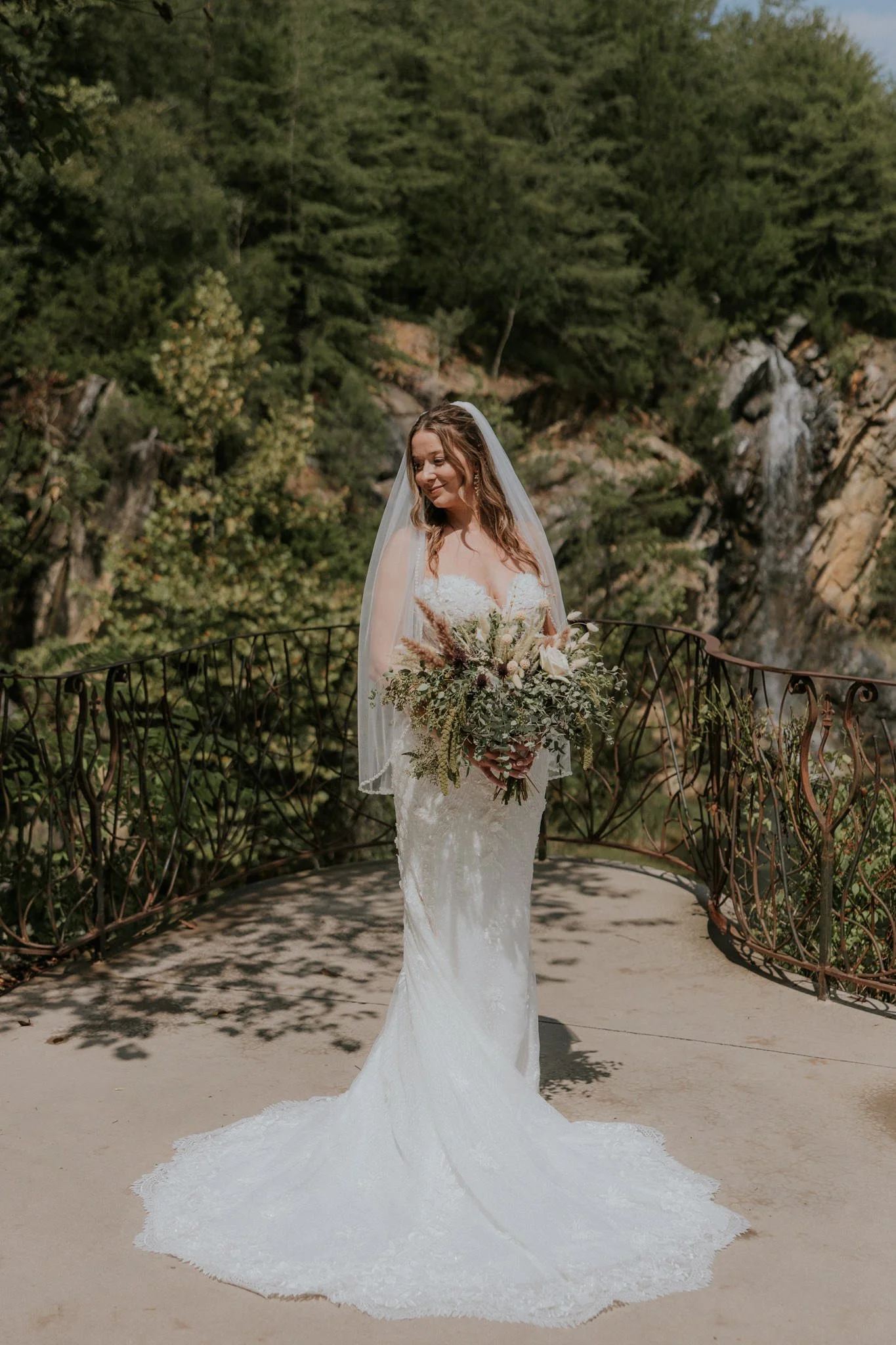 waterstone-venue-johnson-city-tennessee-boho-wedding-katy-sergent-photography-82.jpg