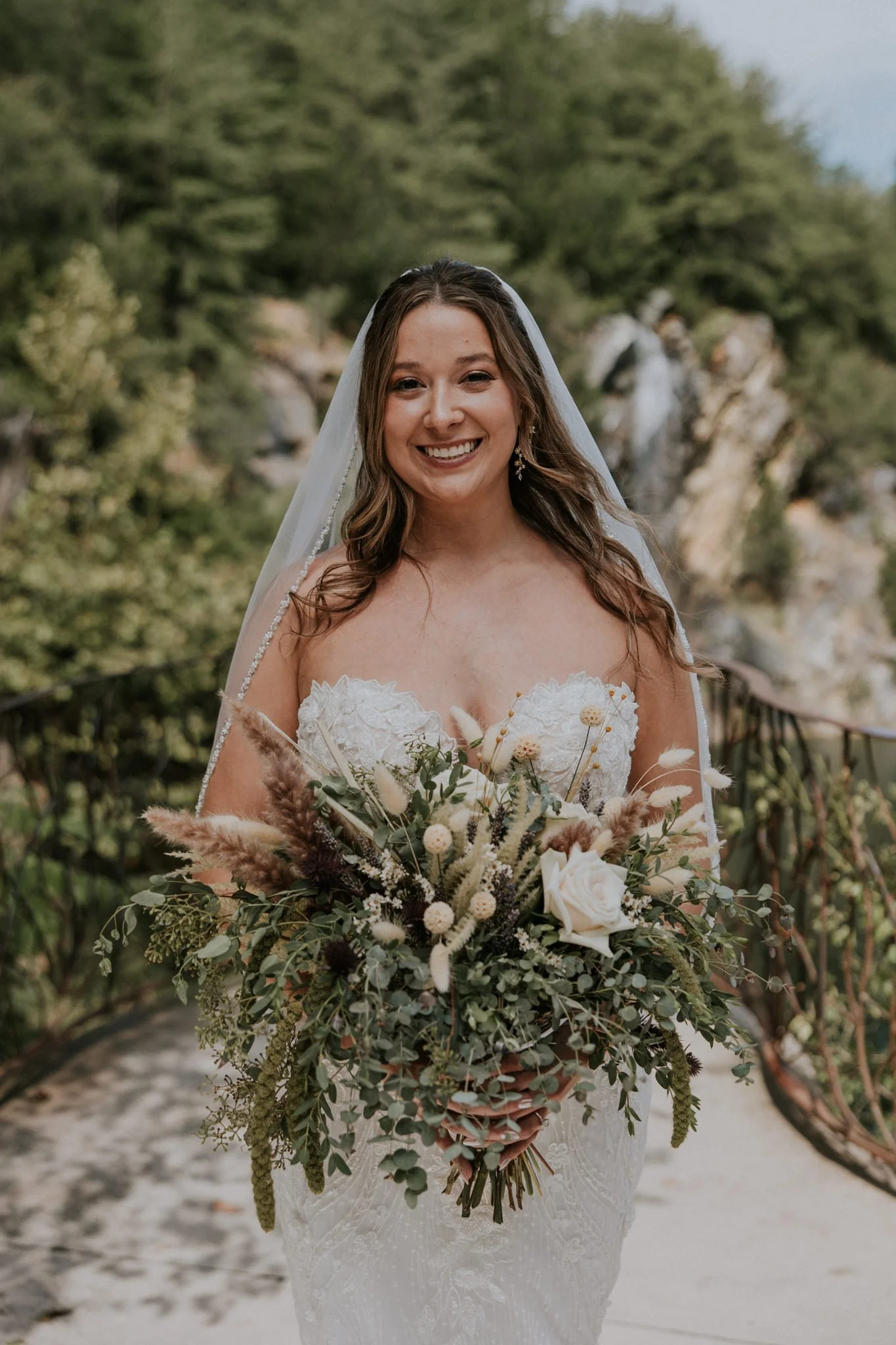 waterstone-venue-johnson-city-tennessee-boho-wedding-katy-sergent-photography-83.jpg