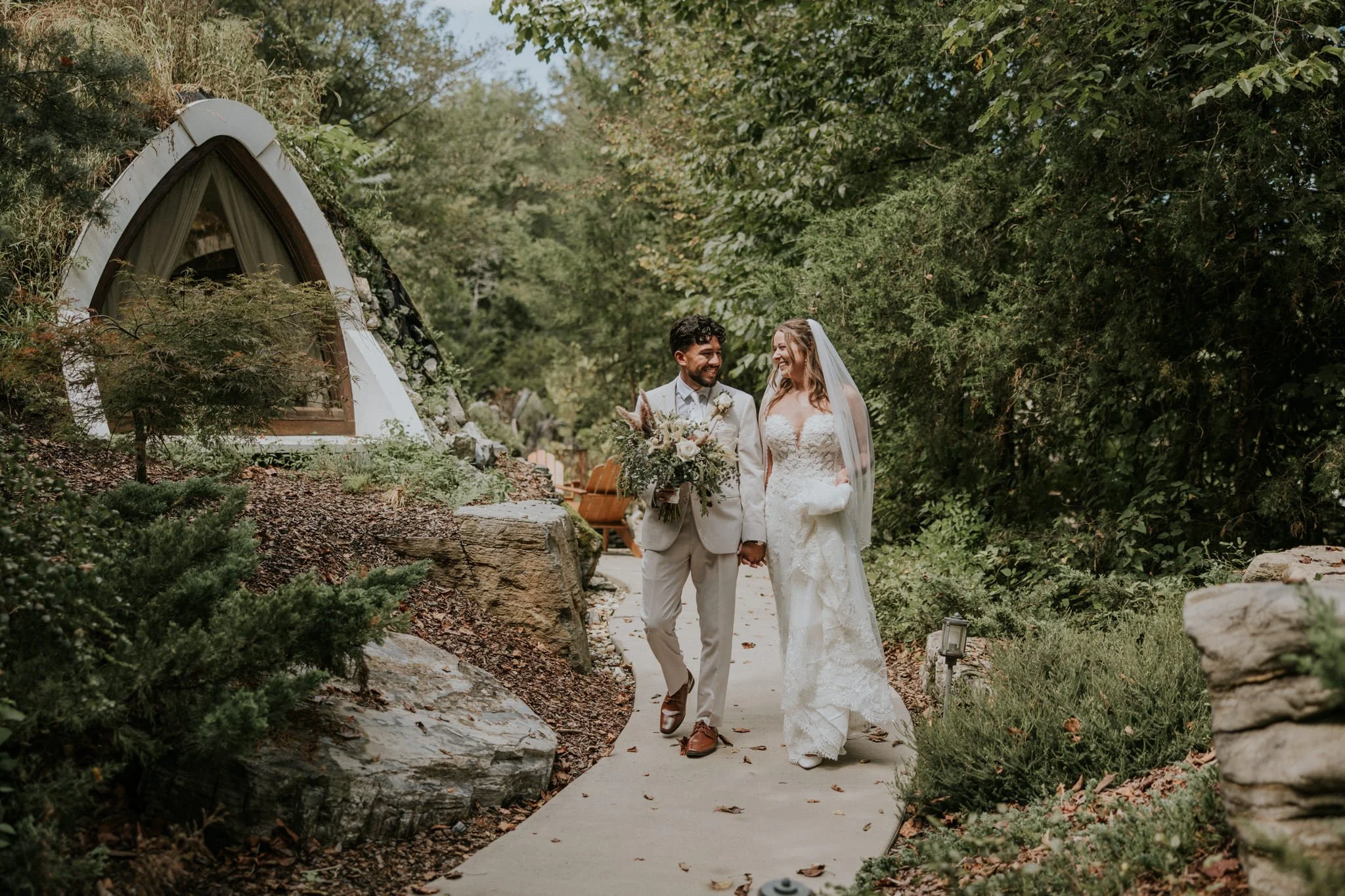 waterstone-venue-johnson-city-tennessee-boho-wedding-katy-sergent-photography-92.jpg