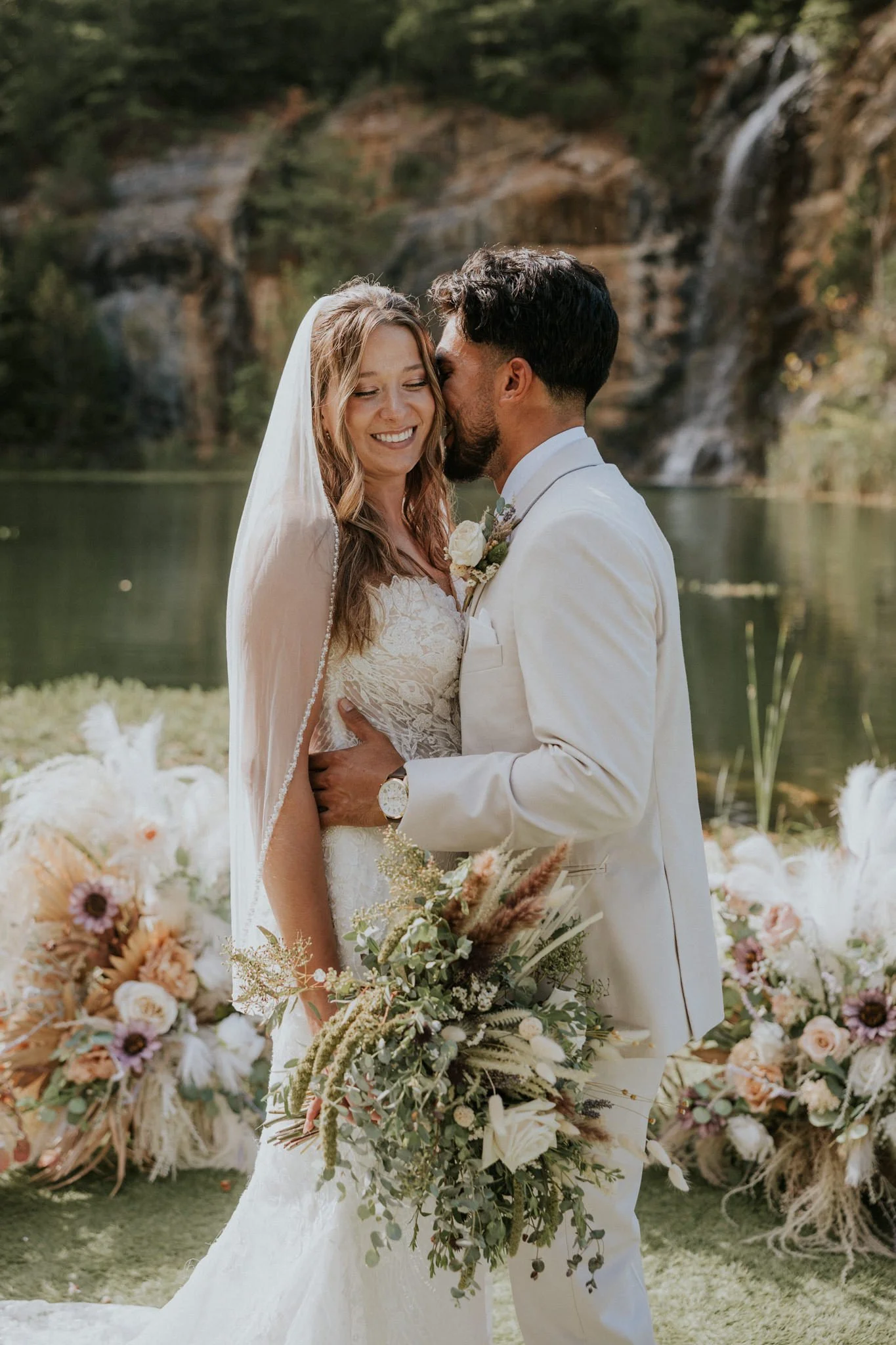 waterstone-venue-johnson-city-tennessee-boho-wedding-katy-sergent-photography-99.jpg
