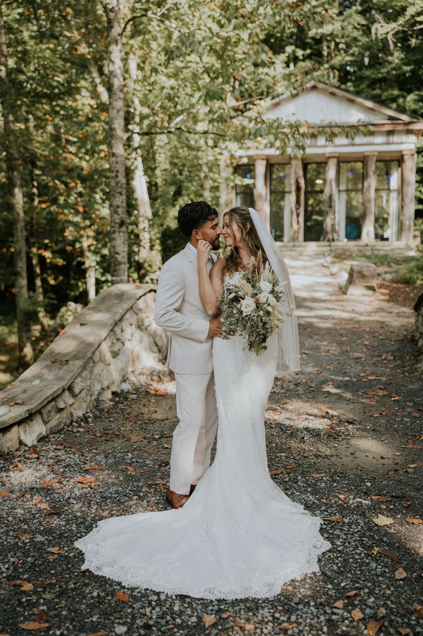 waterstone-venue-johnson-city-tennessee-boho-wedding-katy-sergent-photography-106.jpg