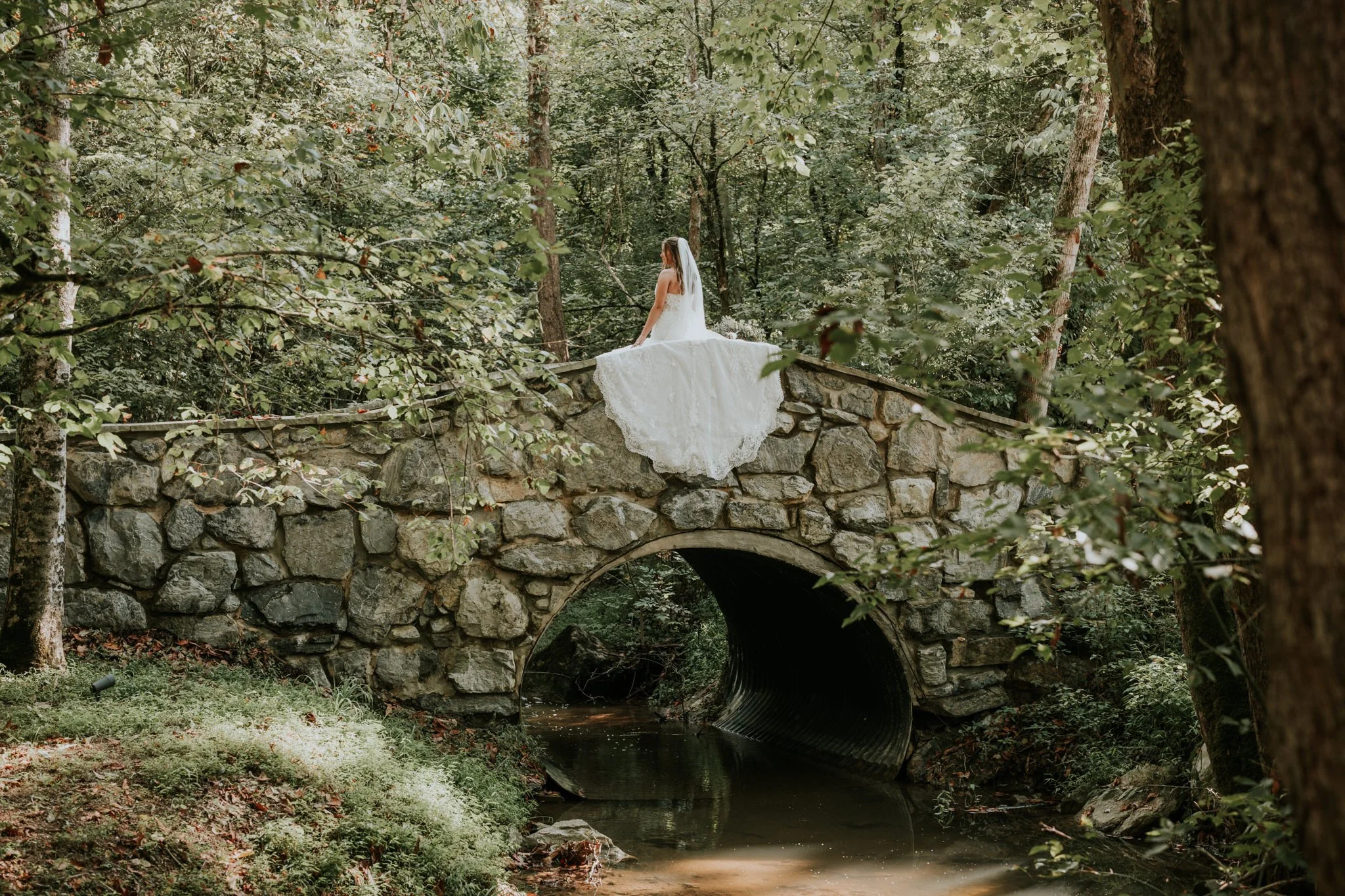waterstone-venue-johnson-city-tennessee-boho-wedding-katy-sergent-photography-111.jpg