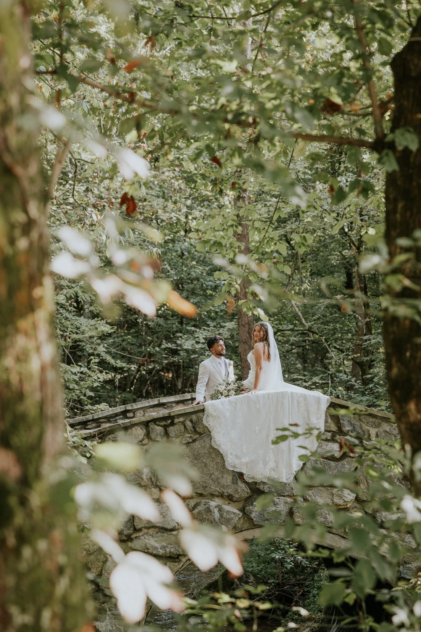 waterstone-venue-johnson-city-tennessee-boho-wedding-katy-sergent-photography-112.jpg