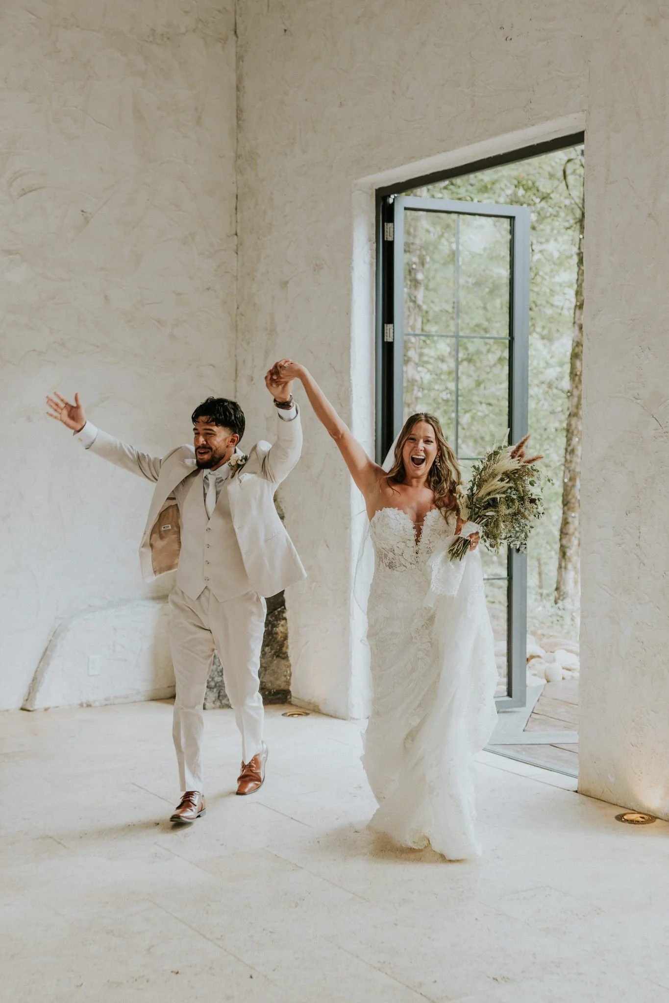 waterstone-venue-johnson-city-tennessee-boho-wedding-katy-sergent-photography-128.jpg