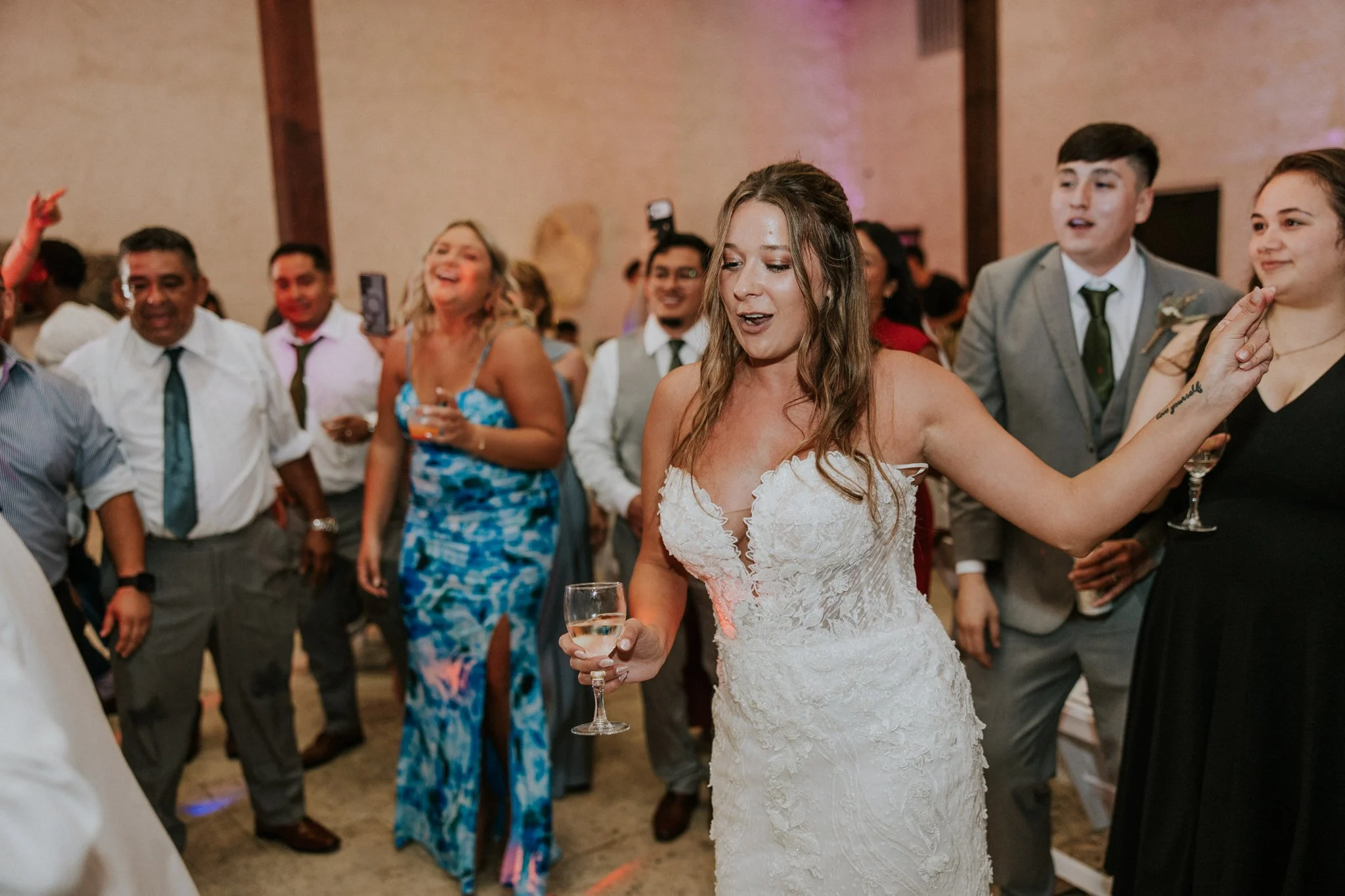 waterstone-venue-johnson-city-tennessee-boho-wedding-katy-sergent-photography-147.jpg