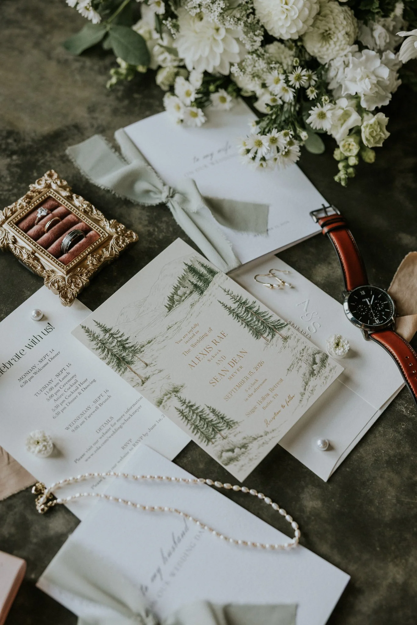 sugar-hollow-retreat-butler-tennessee-summer-elegant-classic-luxury-smoky-mountain-wedding-katy-sergent-photography-4.jpg
