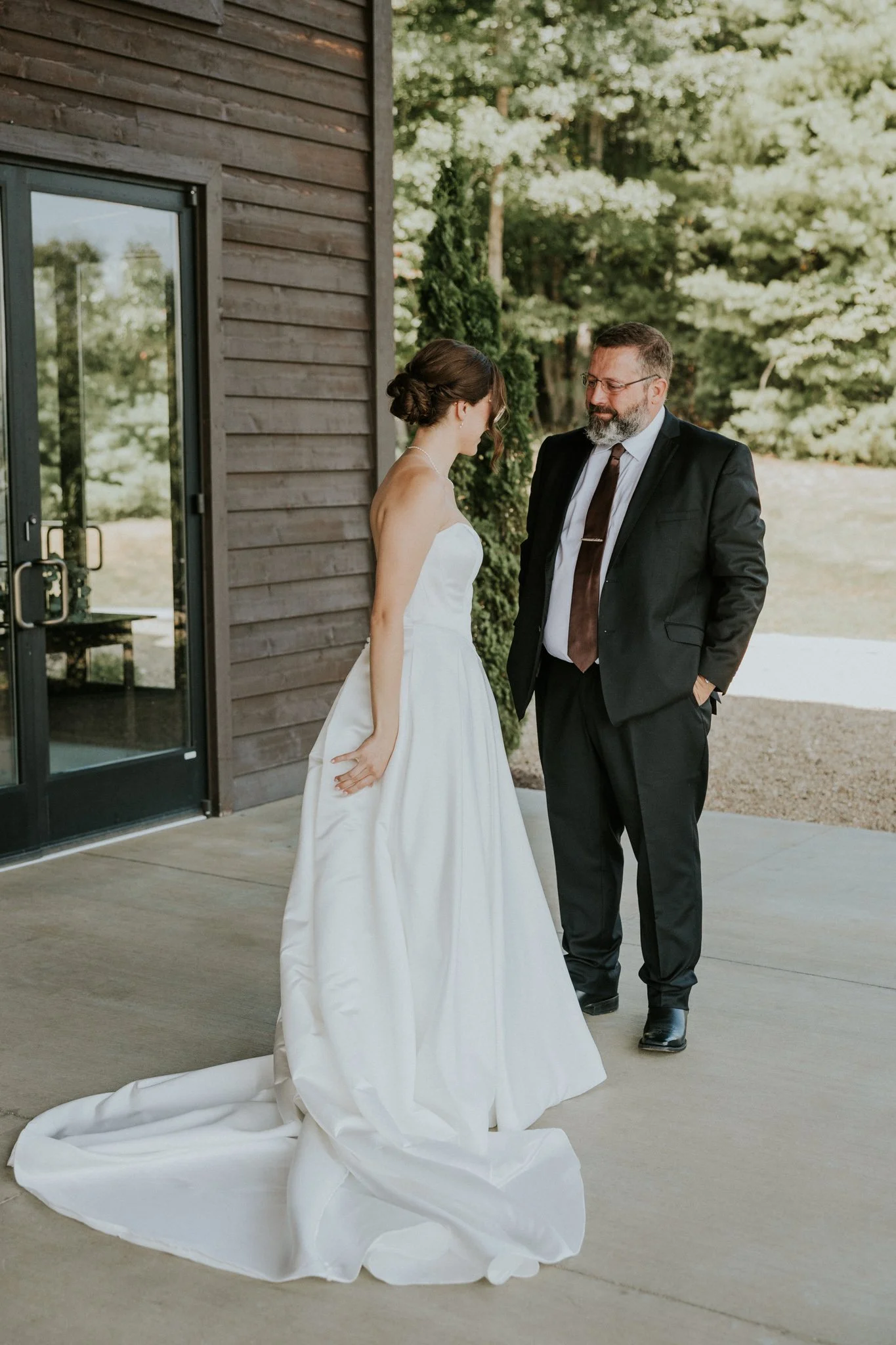 sugar-hollow-retreat-butler-tennessee-summer-elegant-classic-luxury-smoky-mountain-wedding-katy-sergent-photography-31.jpg