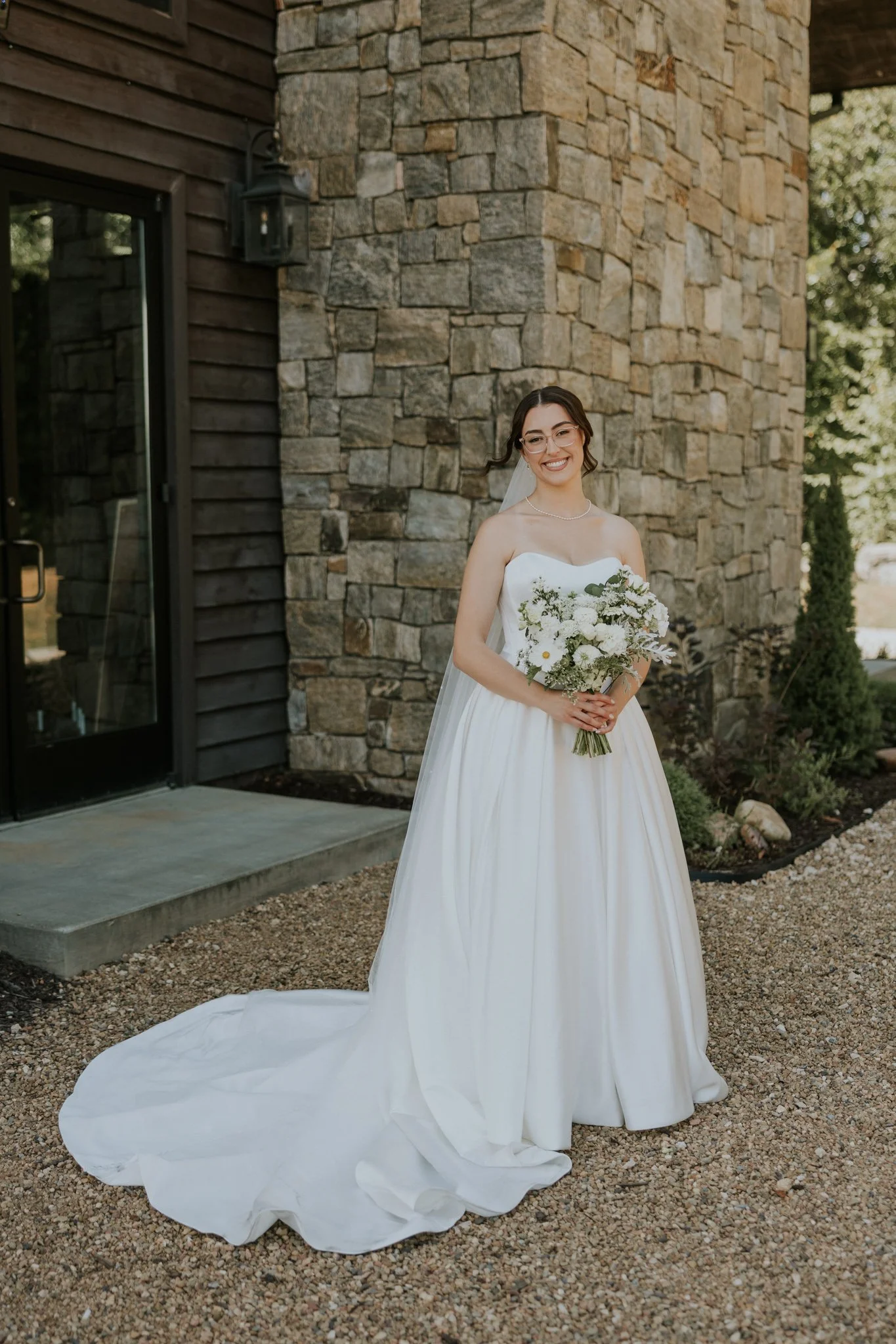 sugar-hollow-retreat-butler-tennessee-summer-elegant-classic-luxury-smoky-mountain-wedding-katy-sergent-photography-39.jpg