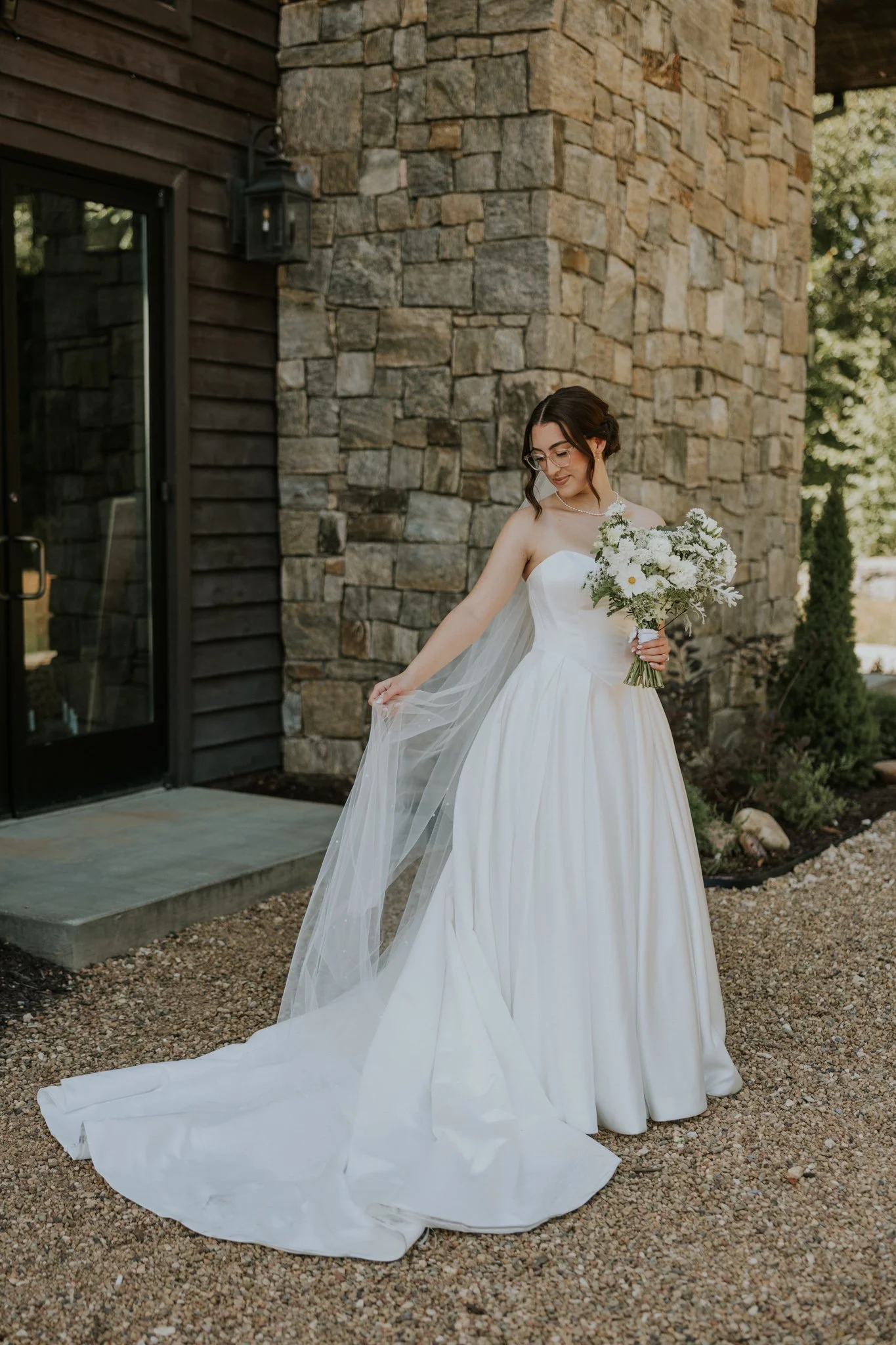 sugar-hollow-retreat-butler-tennessee-summer-elegant-classic-luxury-smoky-mountain-wedding-katy-sergent-photography-41.jpg