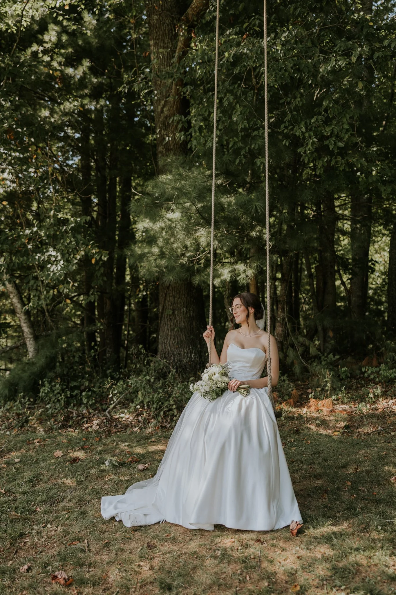 sugar-hollow-retreat-butler-tennessee-summer-elegant-classic-luxury-smoky-mountain-wedding-katy-sergent-photography-43.jpg