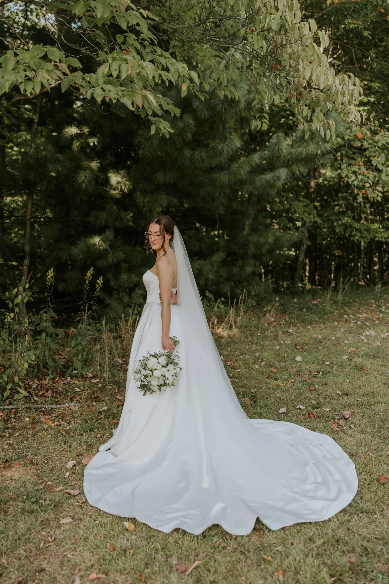 sugar-hollow-retreat-butler-tennessee-summer-elegant-classic-luxury-smoky-mountain-wedding-katy-sergent-photography-45.jpg