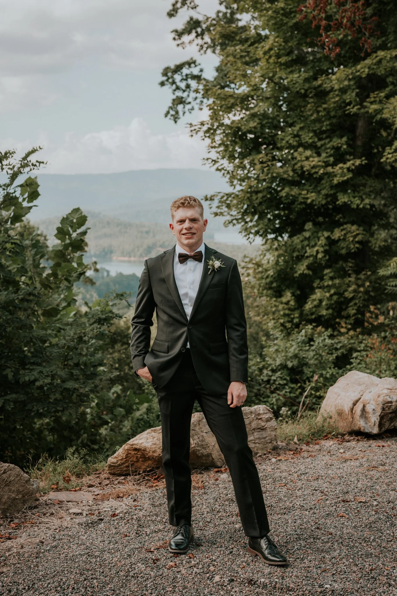sugar-hollow-retreat-butler-tennessee-summer-elegant-classic-luxury-smoky-mountain-wedding-katy-sergent-photography-73.jpg