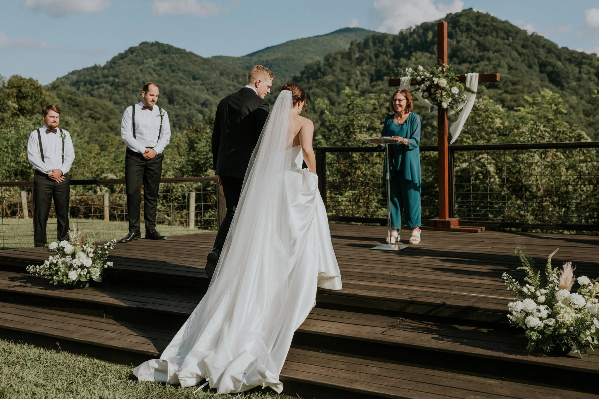 sugar-hollow-retreat-butler-tennessee-summer-elegant-classic-luxury-smoky-mountain-wedding-katy-sergent-photography-87.jpg